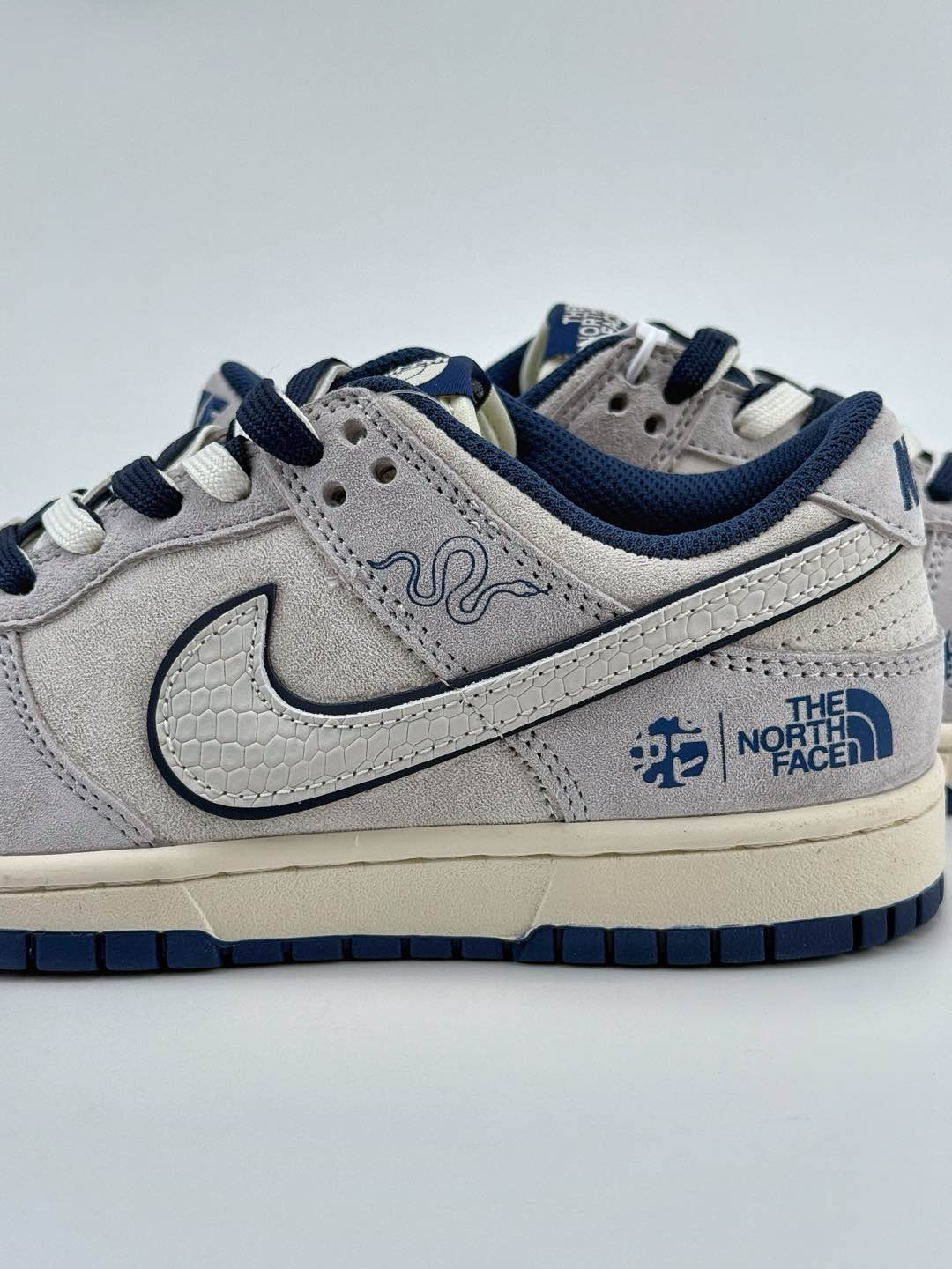 Nike SB Dunk Low x The North Face 灰蓝小钩双鞋带  DM6868-014