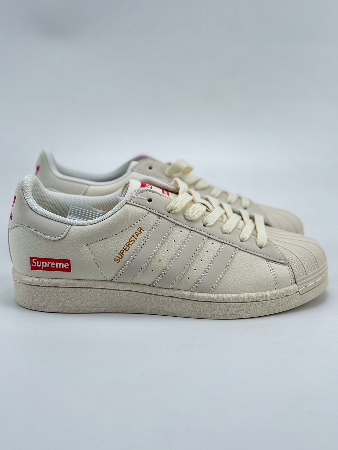 AD Originals Superstar x Supreme 奶白   BZ2510