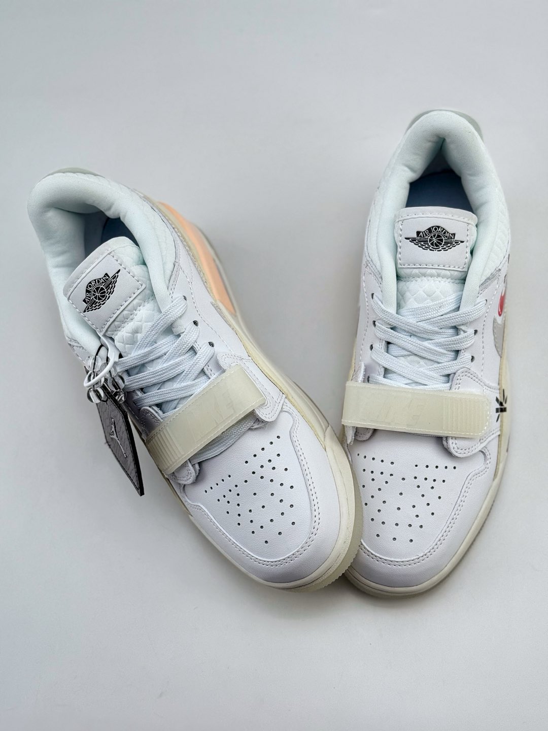 Nike Air Jordan Legacy 312 Low 特殊手绘 水墨国风 红小钩熊猫   HF3182-100