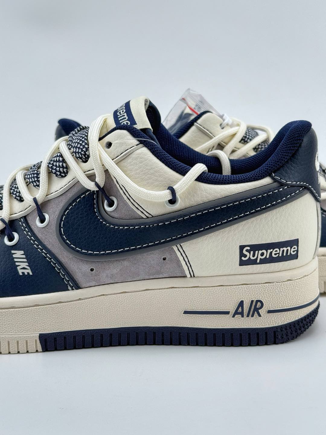 Nike Air Force 1 Low 07 x Supreme 灰蓝白绑带满天星 DM6688-018