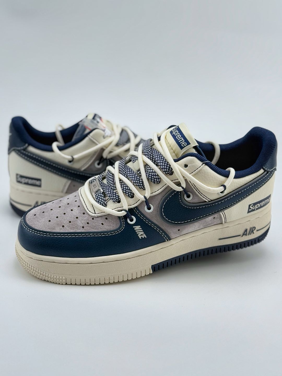 Nike Air Force 1 Low 07 x Supreme 灰蓝白绑带满天星 DM6688-018