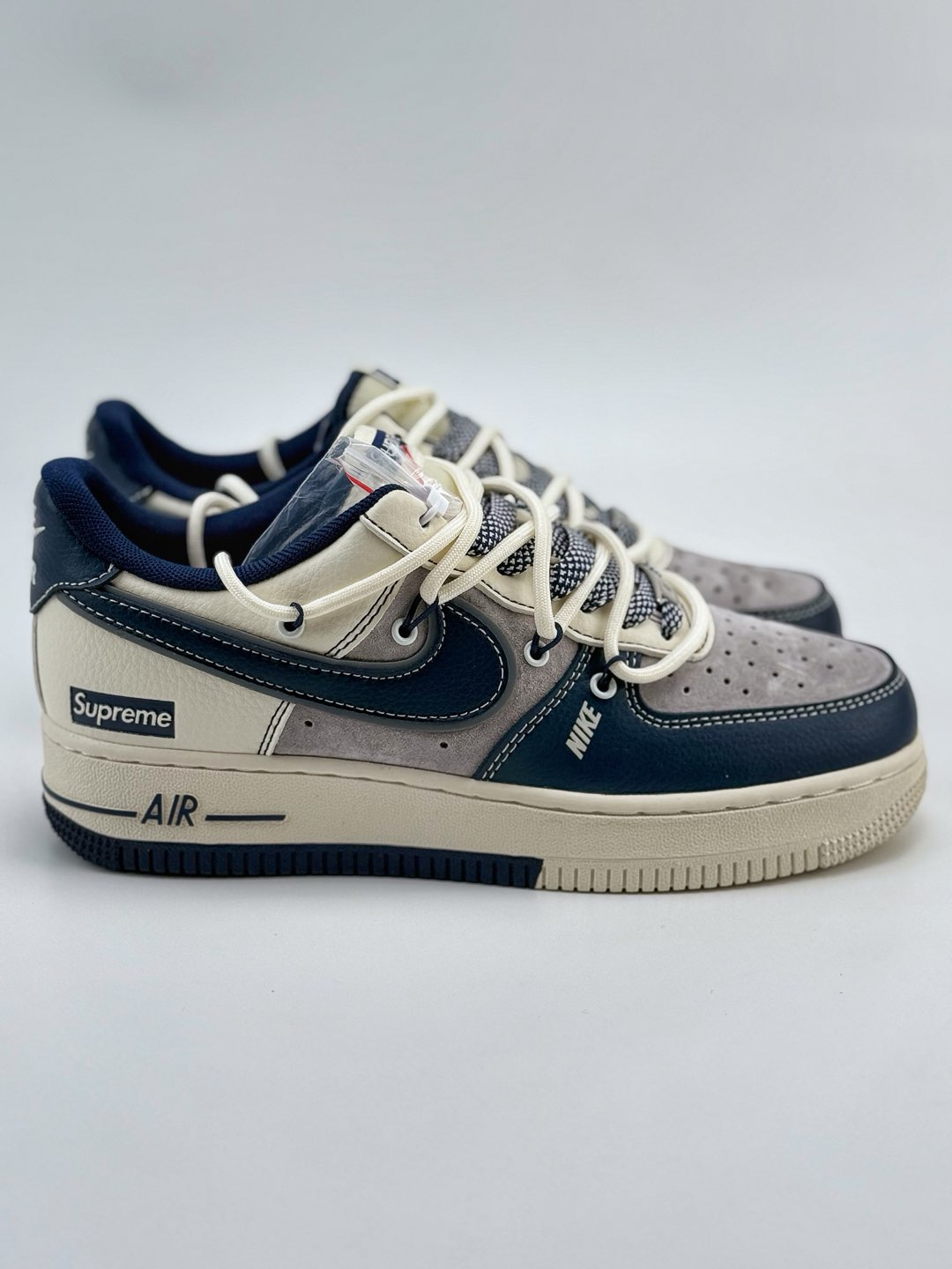 Nike Air Force 1 Low 07 x Supreme 灰蓝白绑带满天星 DM6688-018