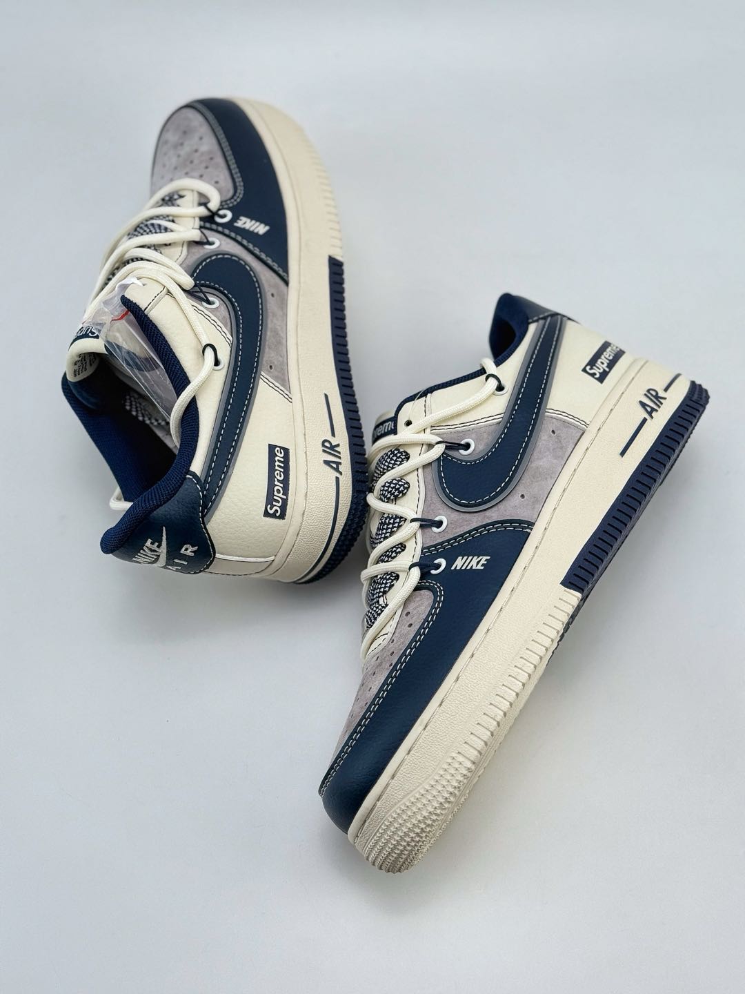 Nike Air Force 1 Low 07 x Supreme 灰蓝白绑带满天星 DM6688-018