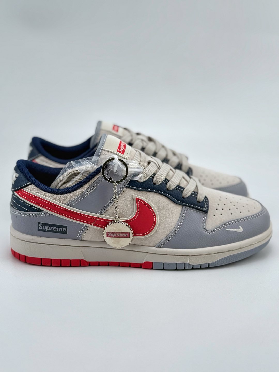 Nike SB Dunk Low x Supreme 灰蓝小钩  DM6688-045