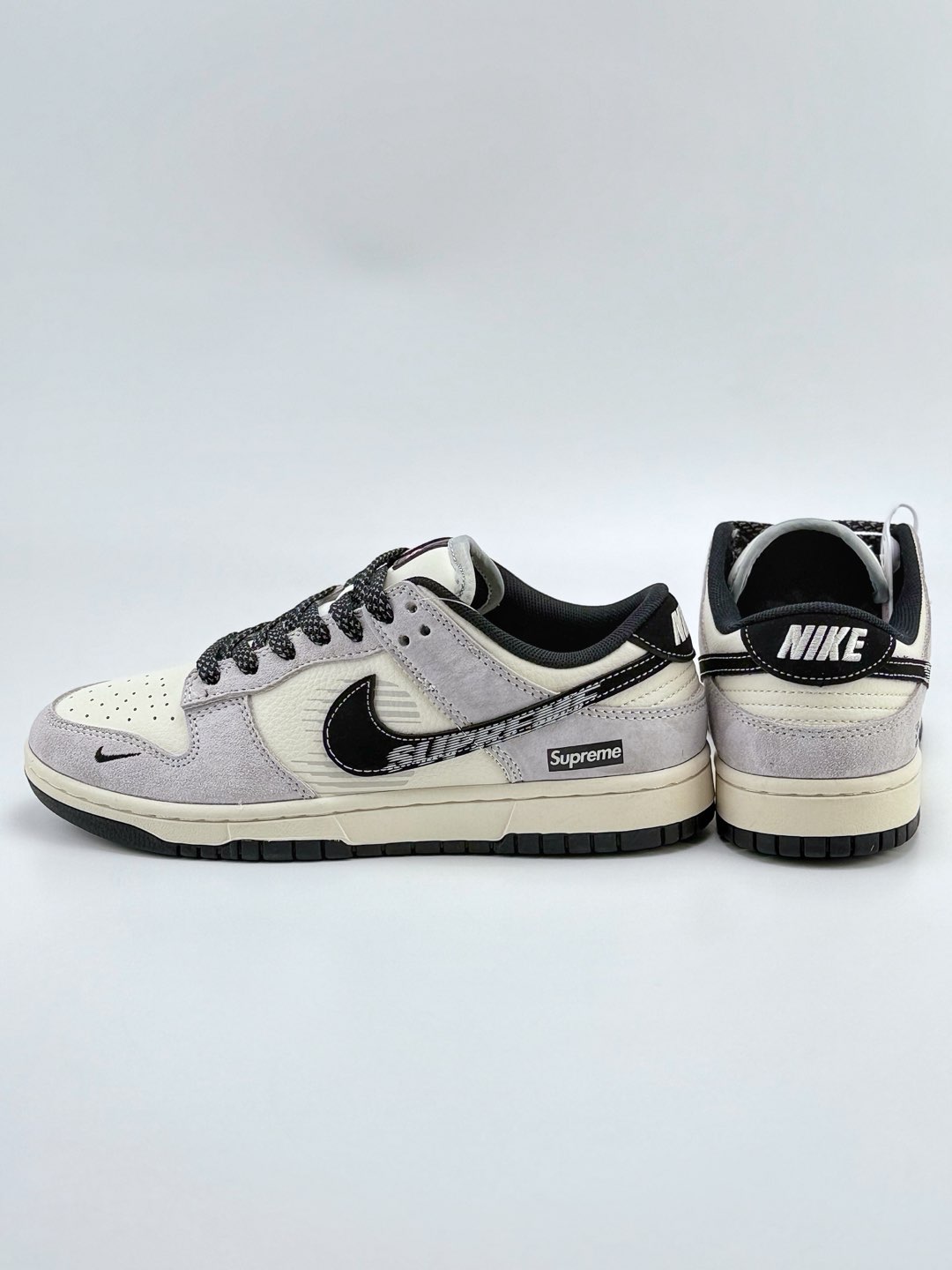 NIKE SB Dunk Low x Supreme 白灰黑小钩满天星  XF8698-047