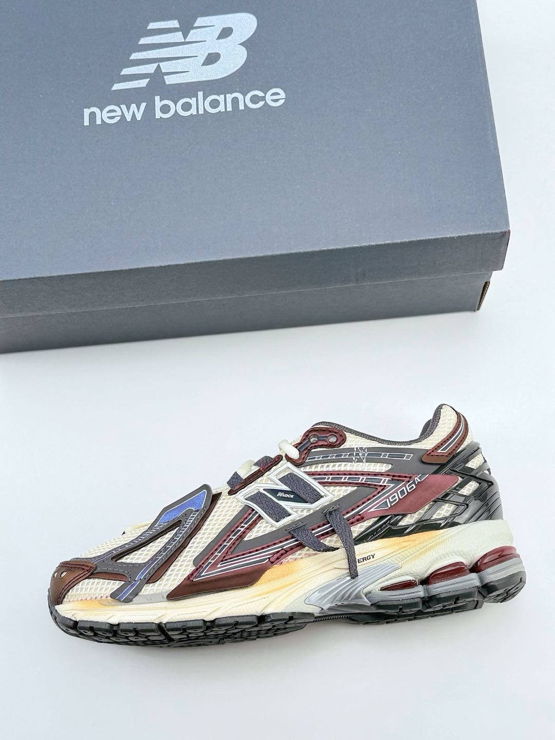 New Balance M1906系列 复古单品宝藏老爹鞋款  M1906AR