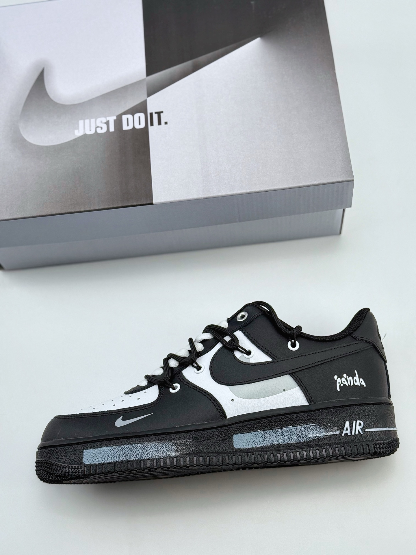 Nike Air Force 1 Low 07 黑白小钩绑带 笑脸贴布  CV9879-542