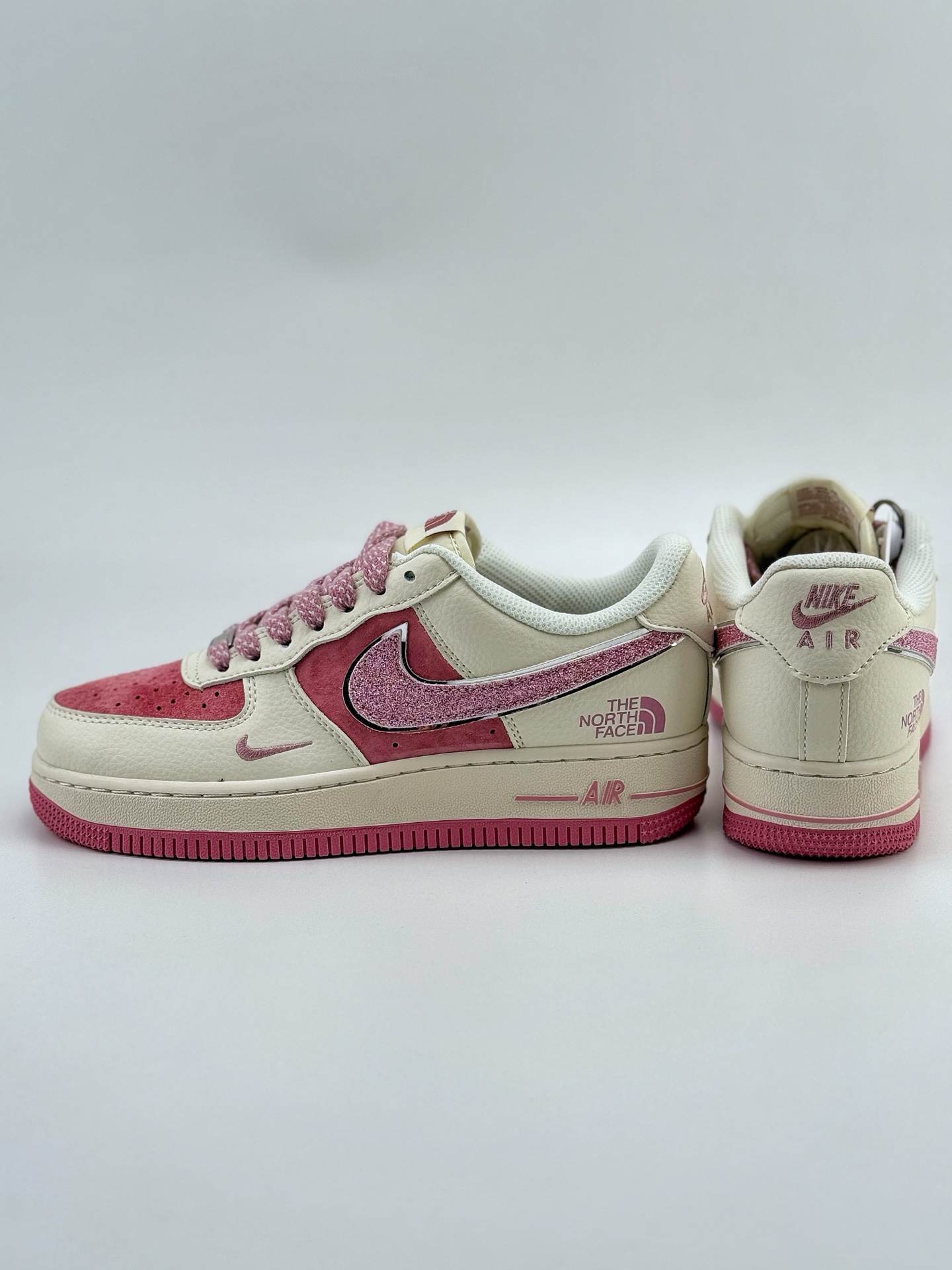 Nike Air Force 1 Low 07 x The North Face 白粉小钩满天星 QY6818-538