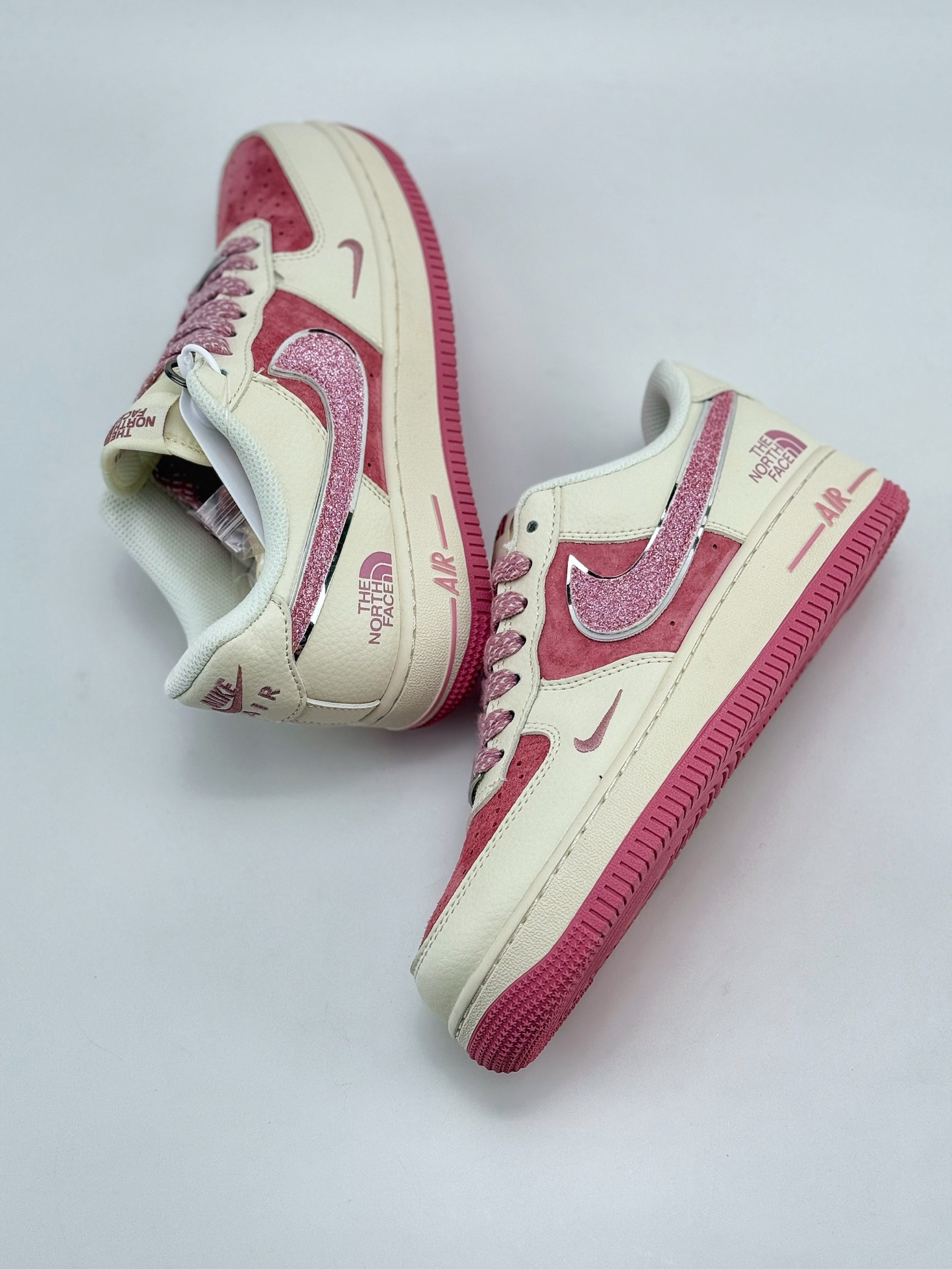 Nike Air Force 1 Low 07 x The North Face 白粉小钩满天星 QY6818-538