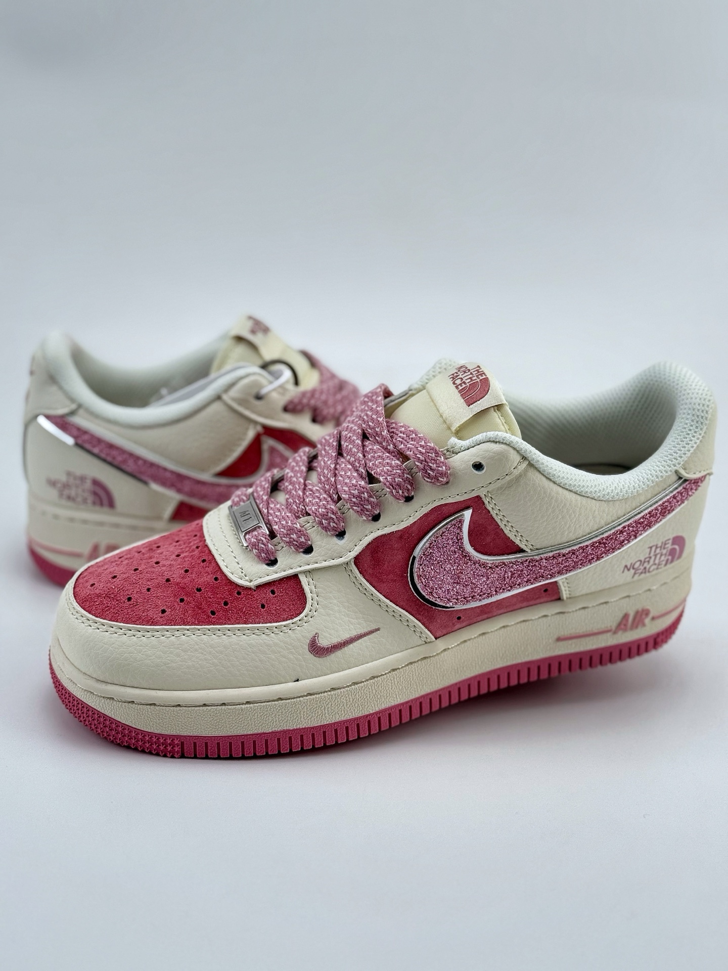 Nike Air Force 1 Low 07 x The North Face 白粉小钩满天星 QY6818-538