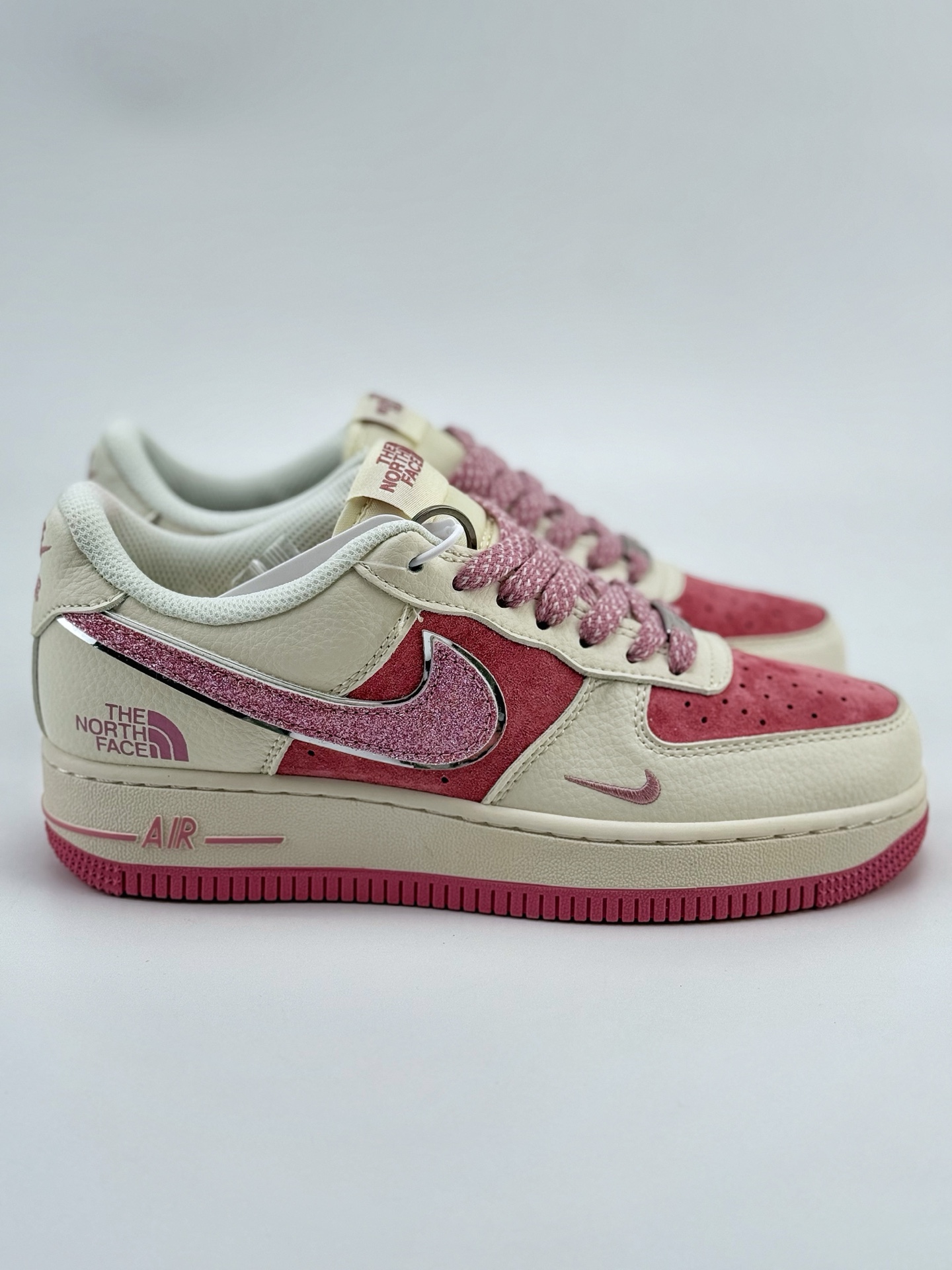 Nike Air Force 1 Low 07 x The North Face 白粉小钩满天星 QY6818-538