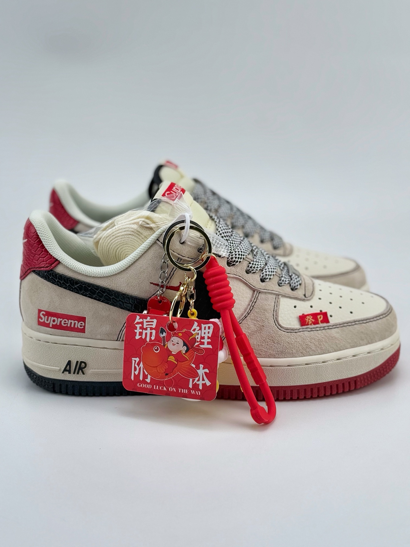 Nike Air Force 1 Low 07 x Supreme 蛇年限定 米红小钩满天星 HH7518-033