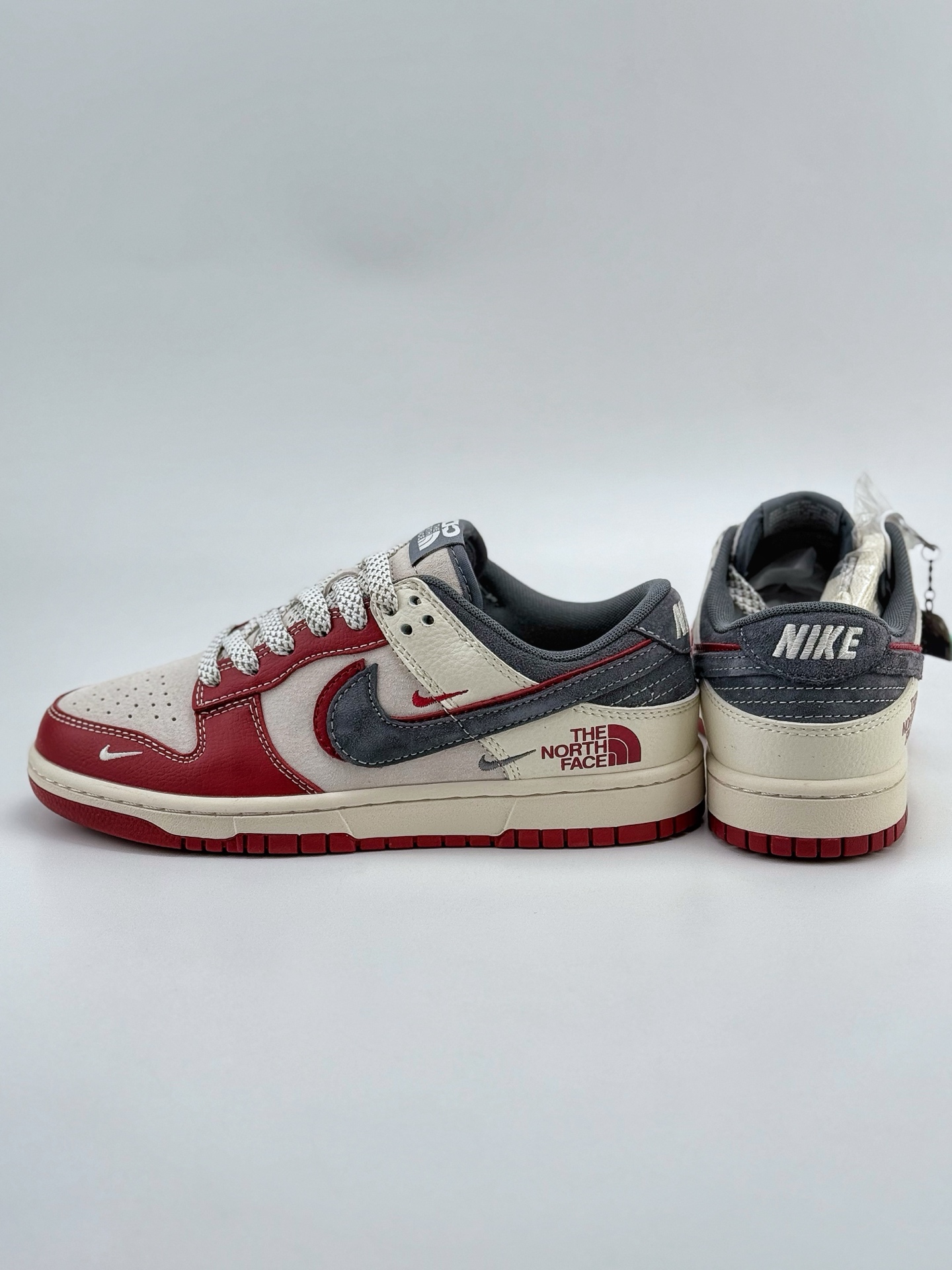 Nike SB Dunk Low x The North Face x CDG 白红灰三小钩满天星 DM6868-042