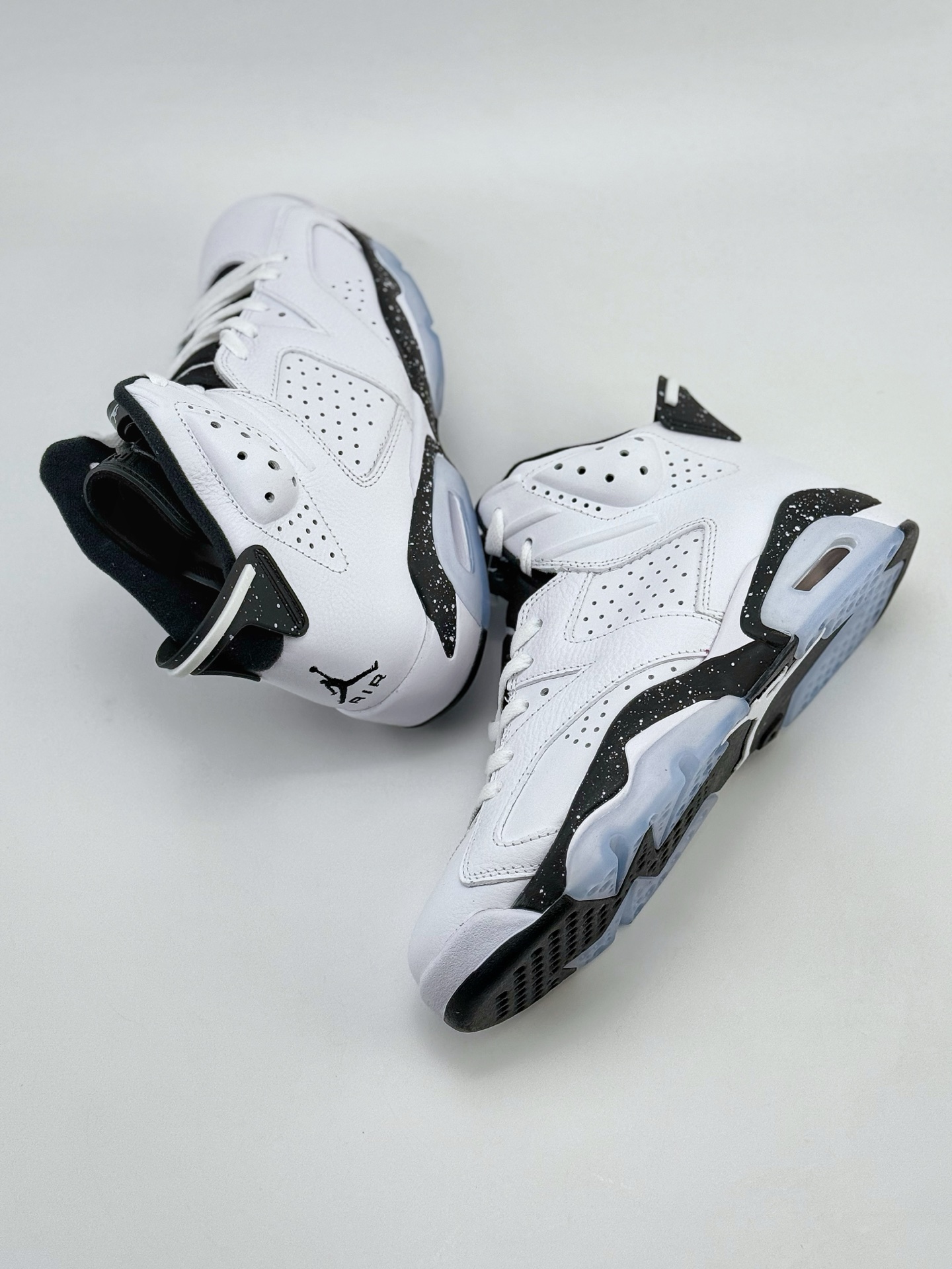 Air Jordan 6 Retro ”Reverse Oreo” 白蓝 2024版 潮流复古篮球鞋 CT8529-112