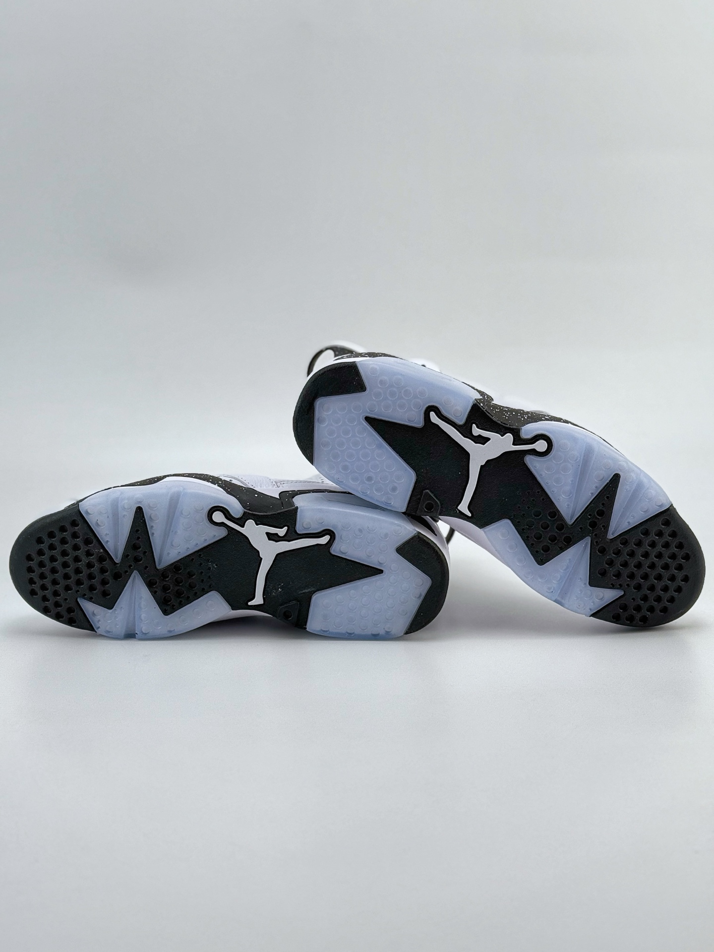 Air Jordan 6 Retro ”Reverse Oreo” 白蓝 2024版 潮流复古篮球鞋 CT8529-112