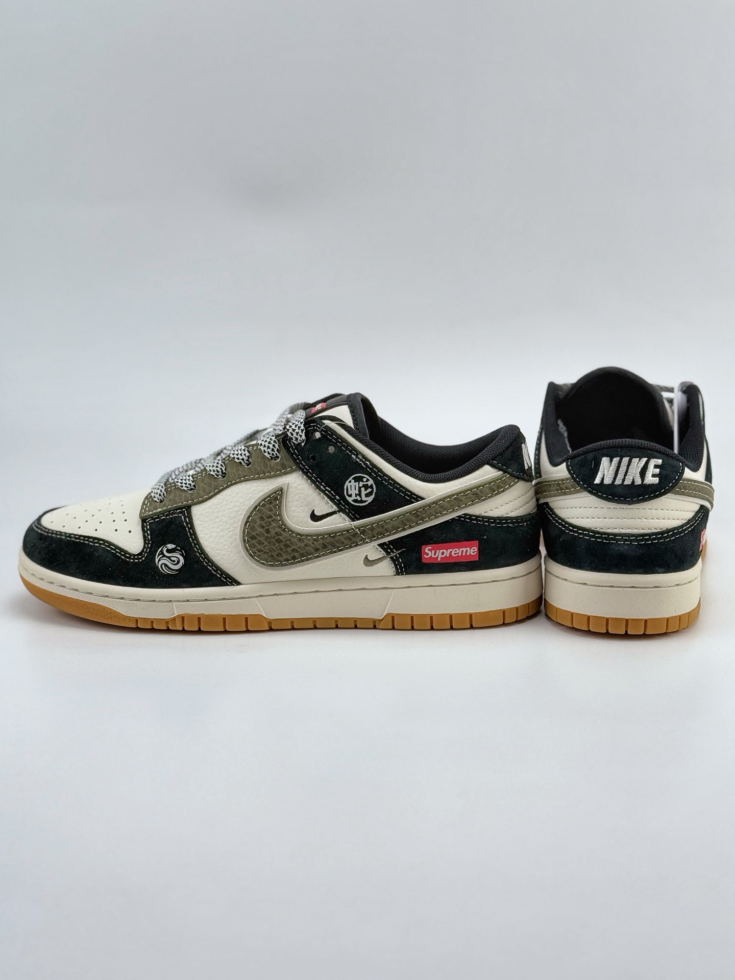 Nike SB Dunk Low x Supreme 蛇年限定 白黑绿小钩满天星  XF8698-049