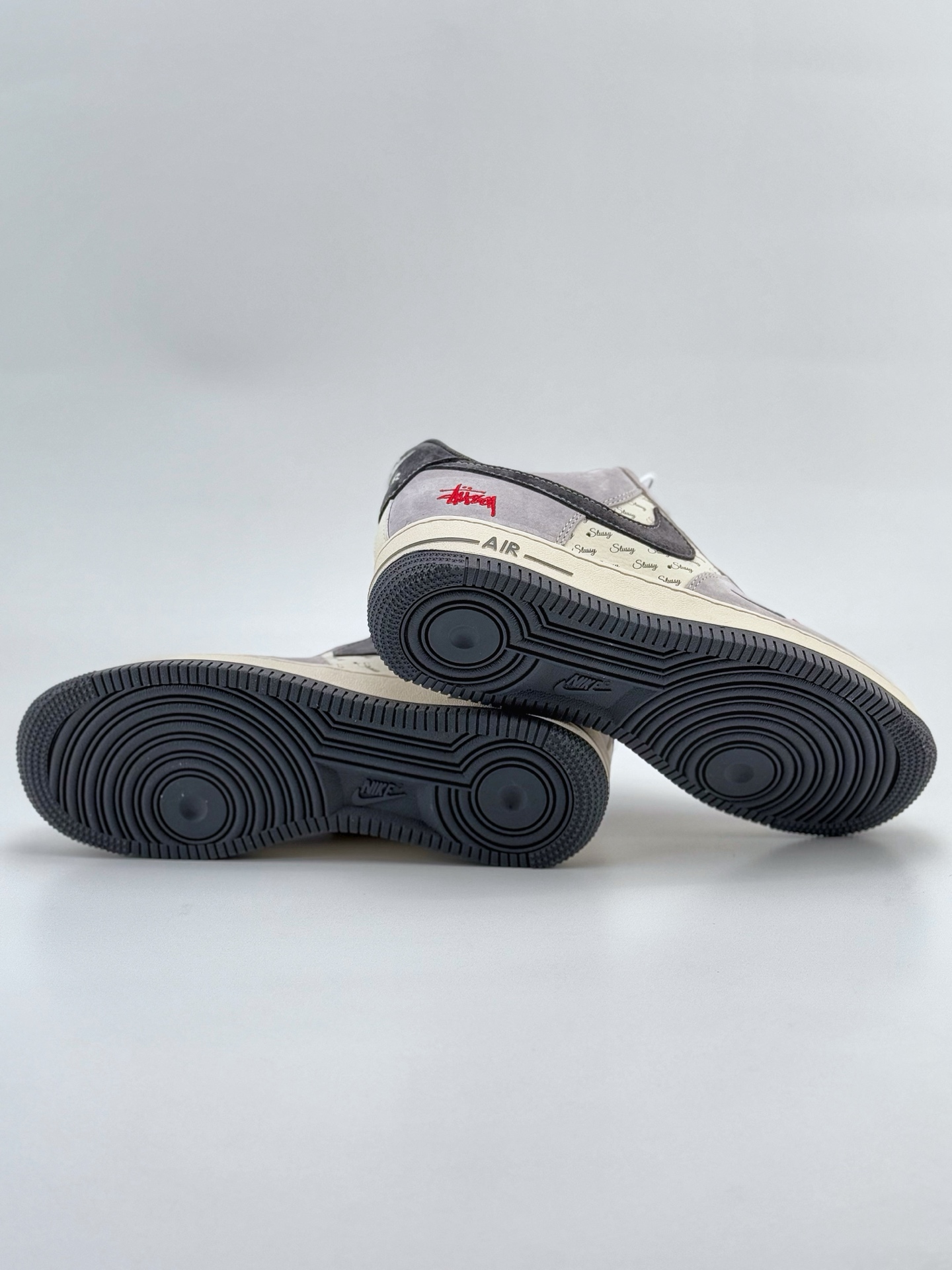 Nike Air Force 1 Low 07 x Stussy 白灰小钩满天星  XS1958-501