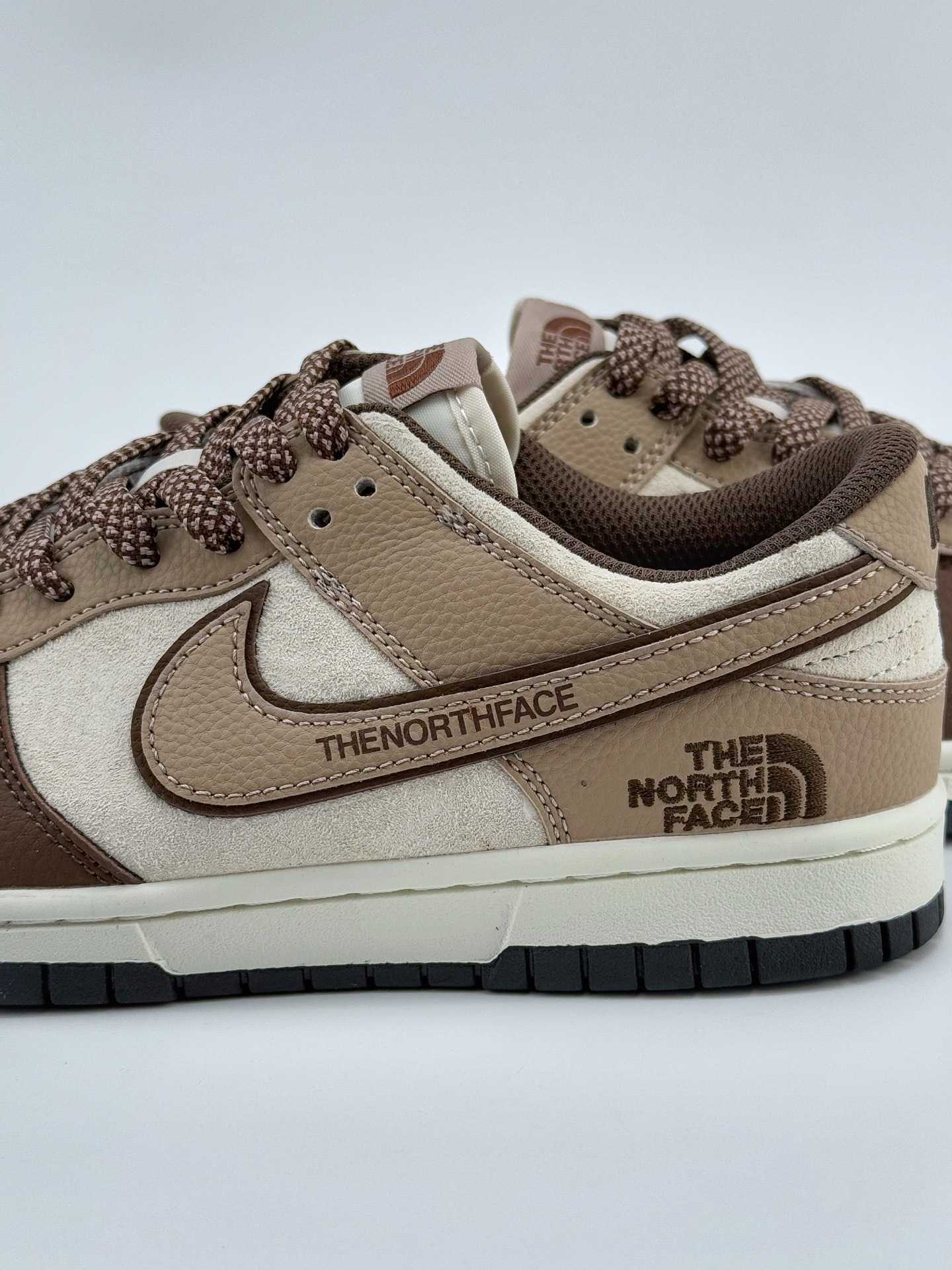 Nike SB Dunk Low x The North Face 浅棕咖小钩满天星  DJ2024-090