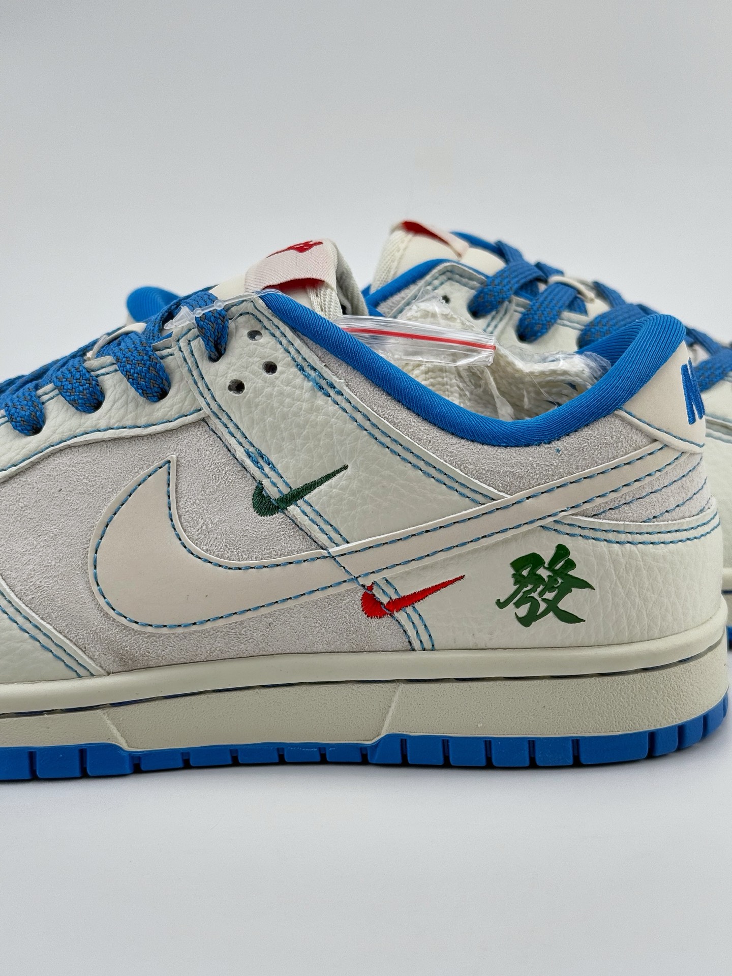 Nike SB Dunk Low 白蓝缝线 发财红中  AG3702-857