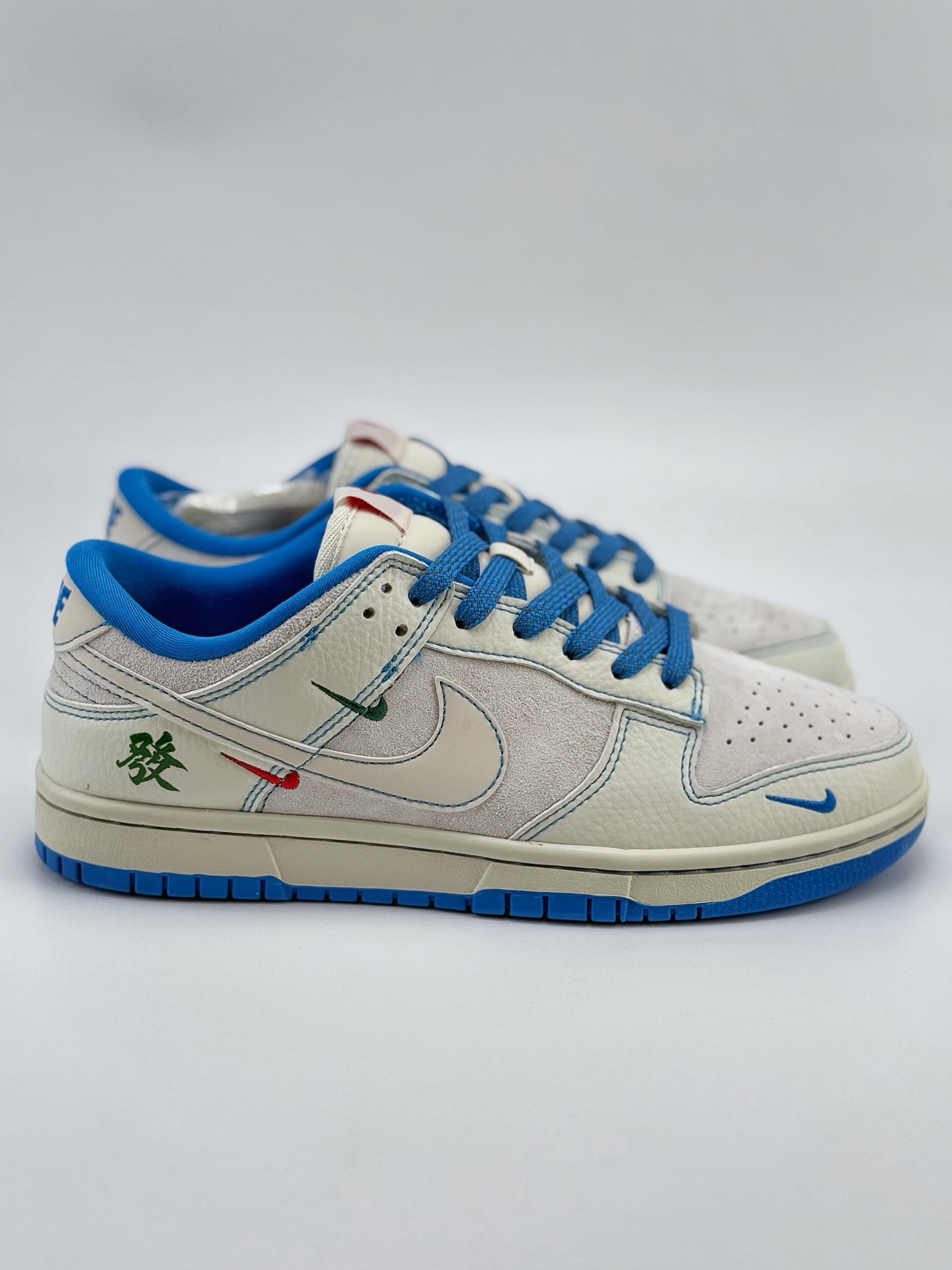 Nike SB Dunk Low 白蓝缝线 发财红中  AG3702-857