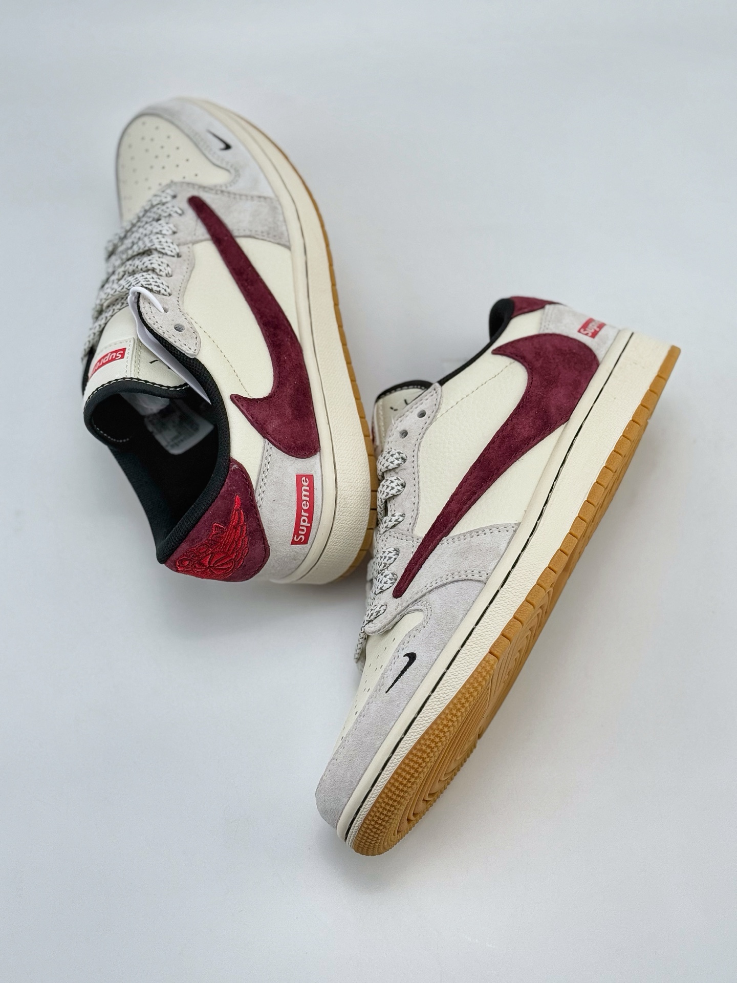 Travis Scott x Nike Air Jordan 1 Low x Supreme Air Jordan 1 Low 反转白红小钩满天星倒钩  HD2258-615