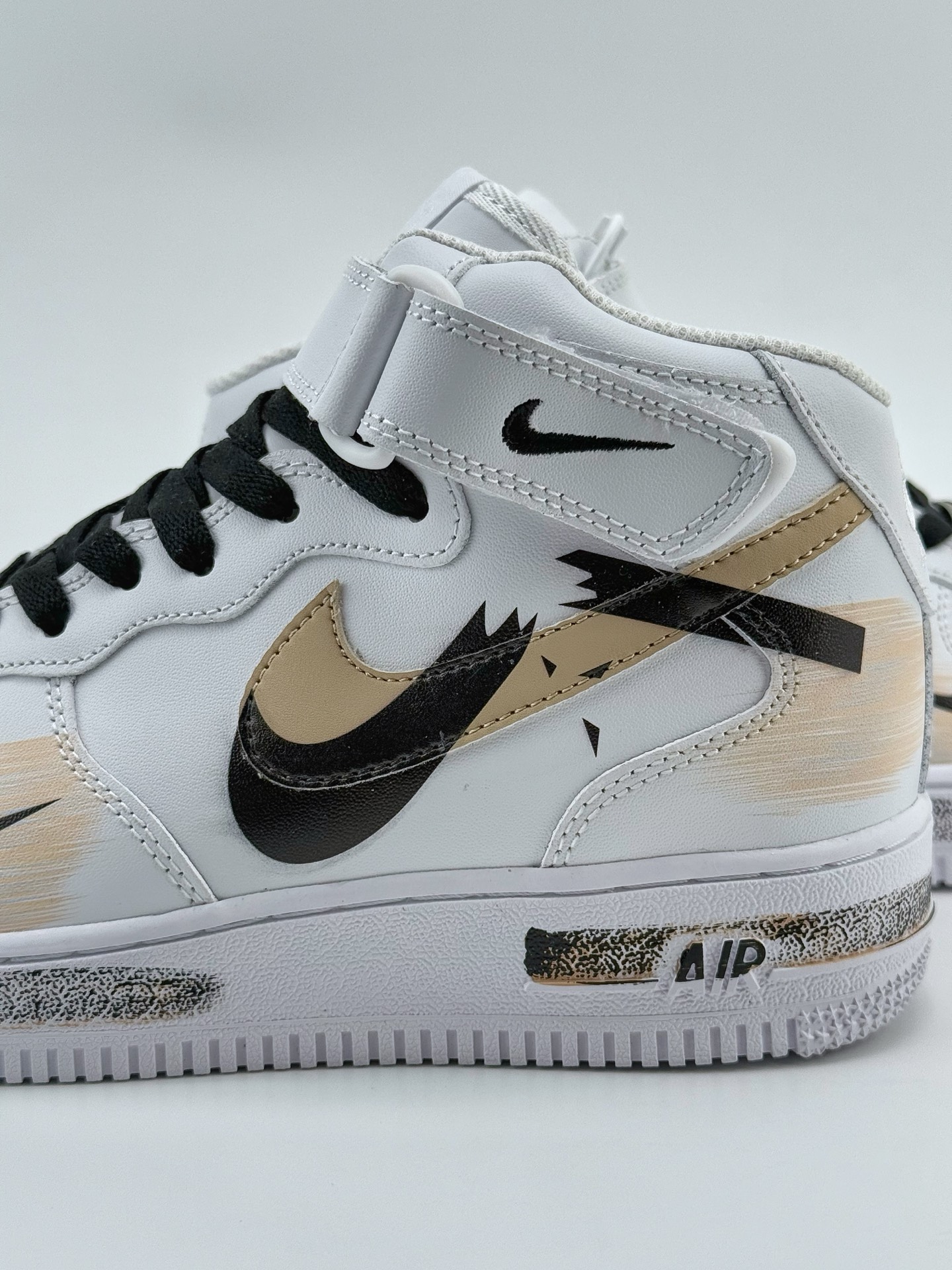 Nike Air Force 1 Mid 07 白棕黑 断裂三钩  ZH0316-058