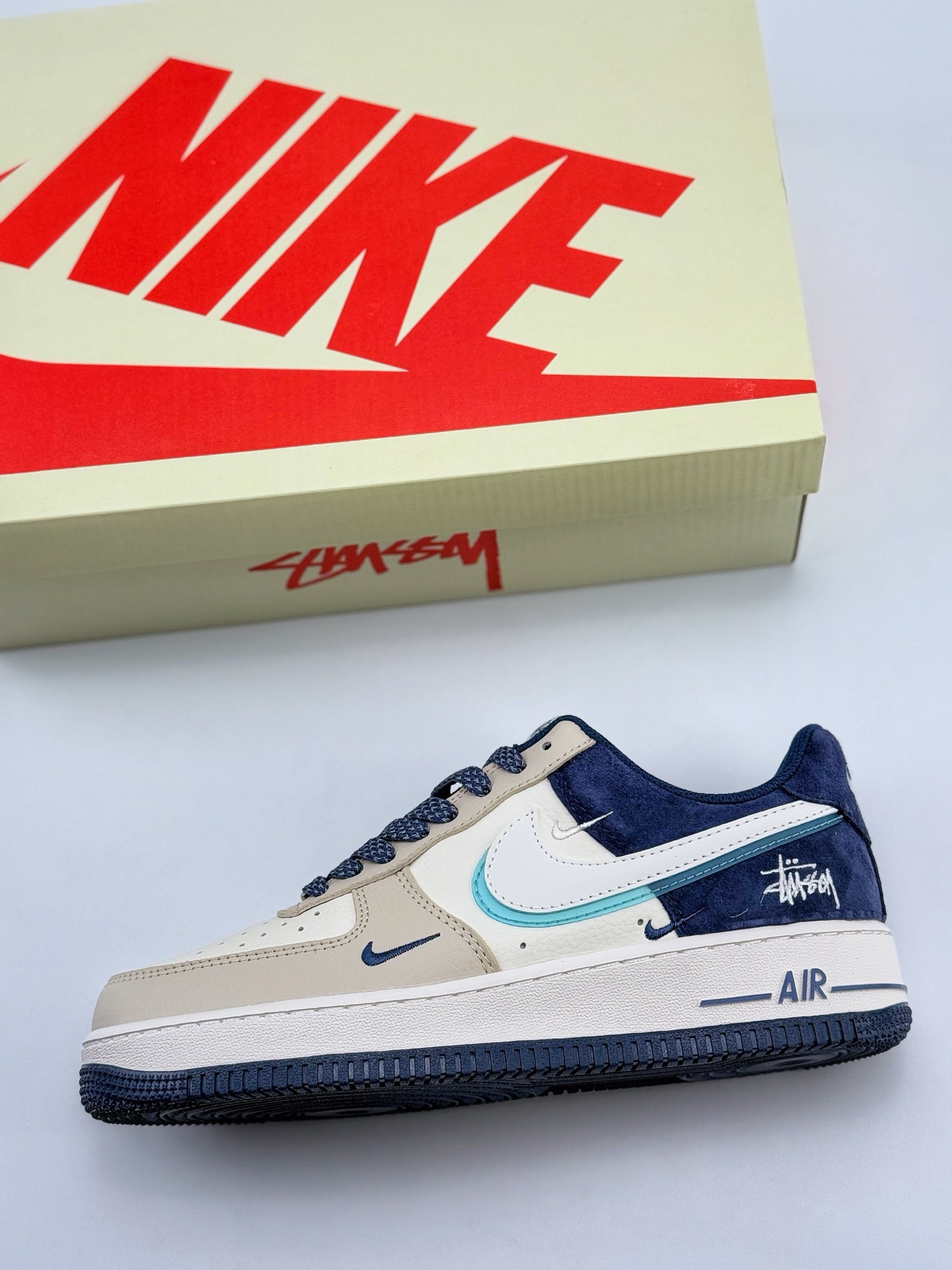 Nike Air Force 1 Low 07 x Stussy 米蓝三小钩满天星  DM6868-055