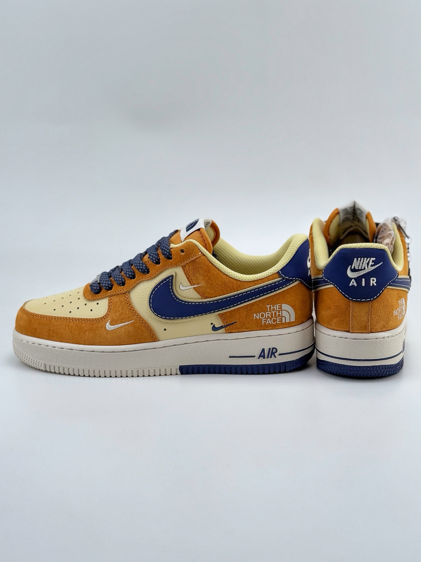 Nike Air Force 1 Low 07 x The North Face 黄橙蓝三小钩满天星  DM6868-053