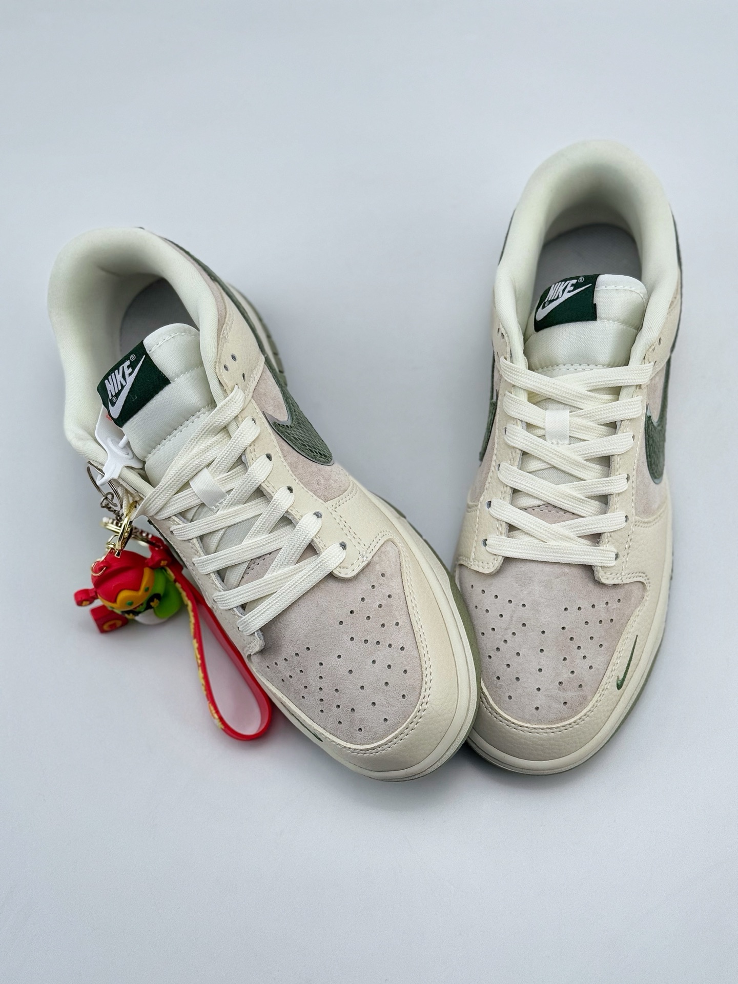 Nike SB Dunk Low x The North Face 白绿小钩  KK1333-025