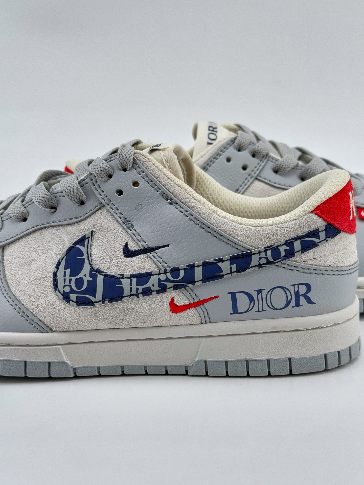 Nike SB Dunk Low x DIOR 灰蓝三小钩  DJ2024-126
