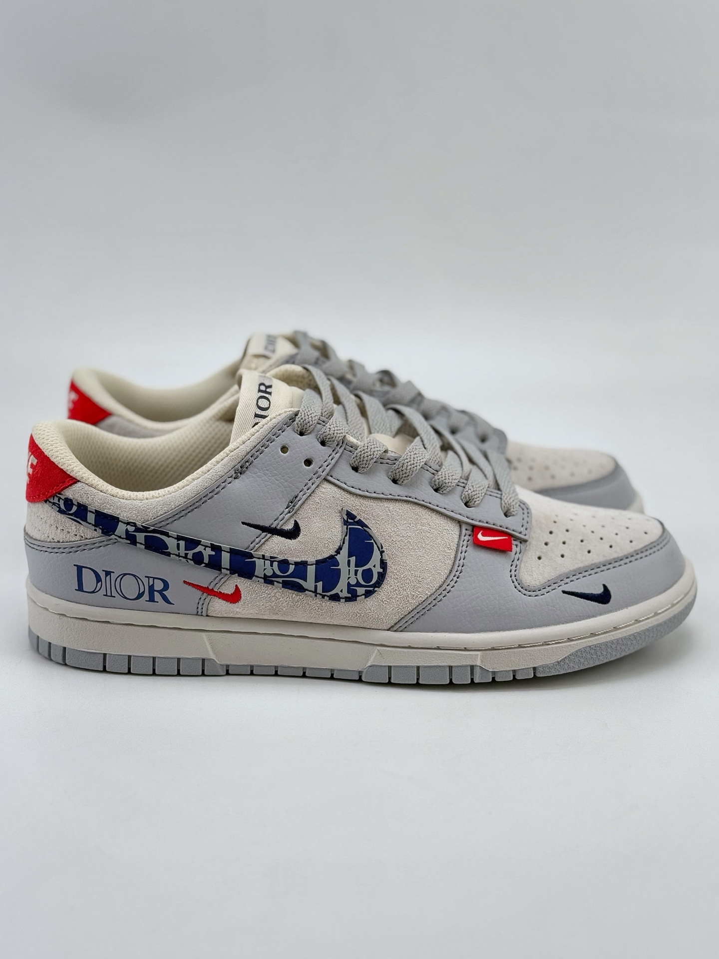 Nike SB Dunk Low x DIOR 灰蓝三小钩  DJ2024-126