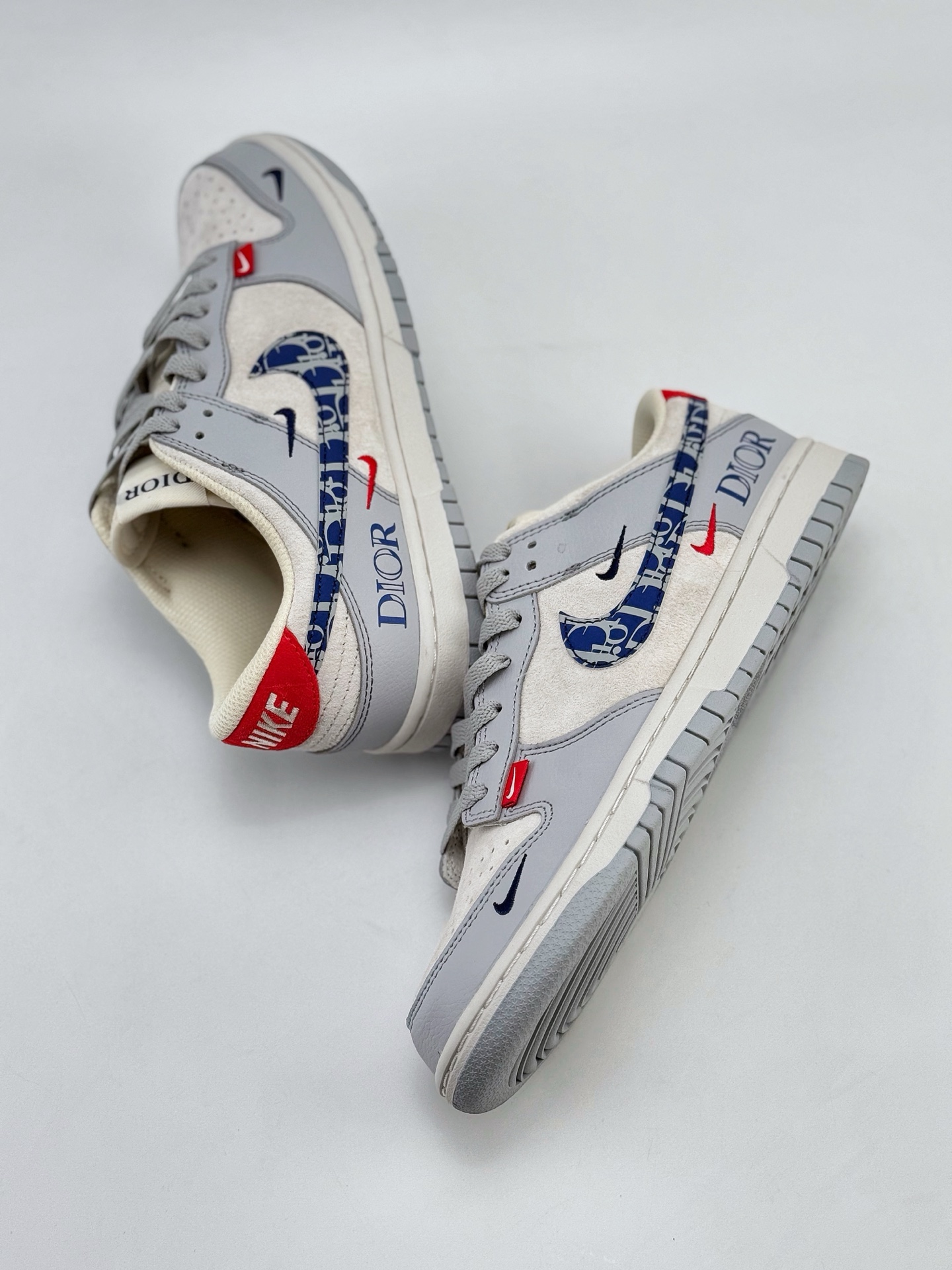 Nike SB Dunk Low x DIOR 灰蓝三小钩  DJ2024-126