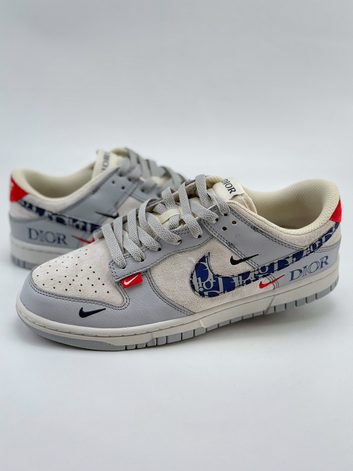 Nike SB Dunk Low x DIOR 灰蓝三小钩  DJ2024-126
