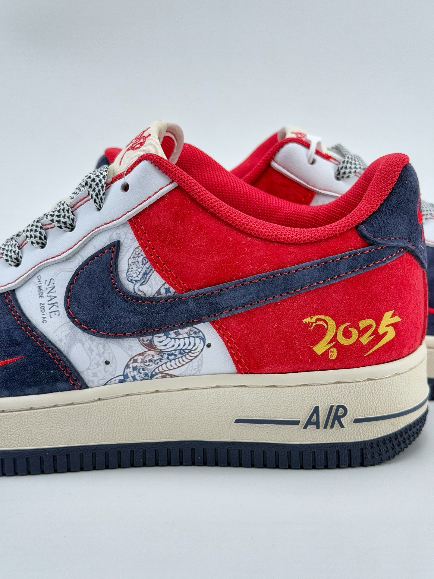 Nike Air Force 1 Low 07 蛇年限定 白蓝红小钩满天星 HD2258-012