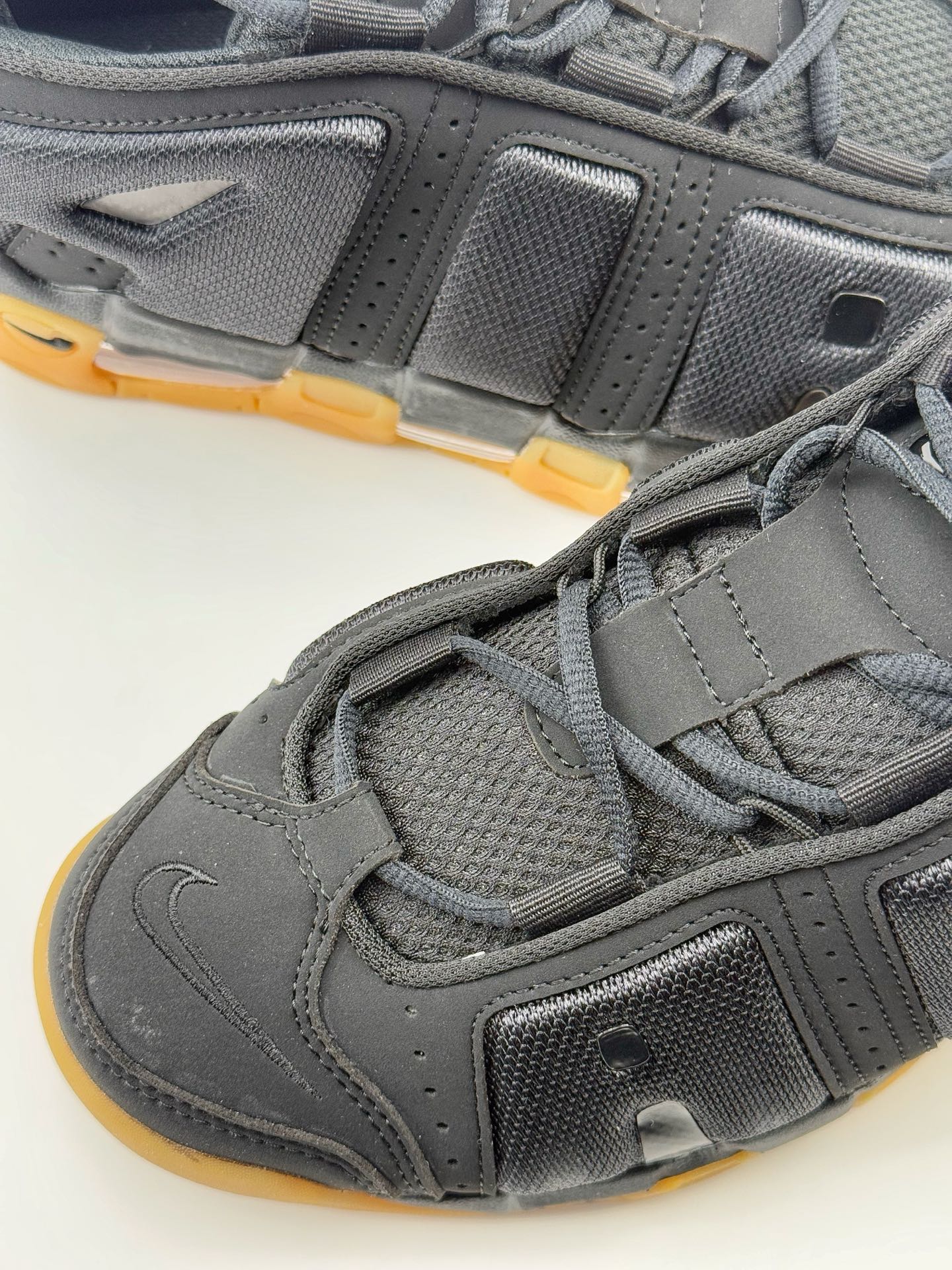 Nike Air More Uptempo Low 代表着历史最高版本皮蓬  FZ3055-003