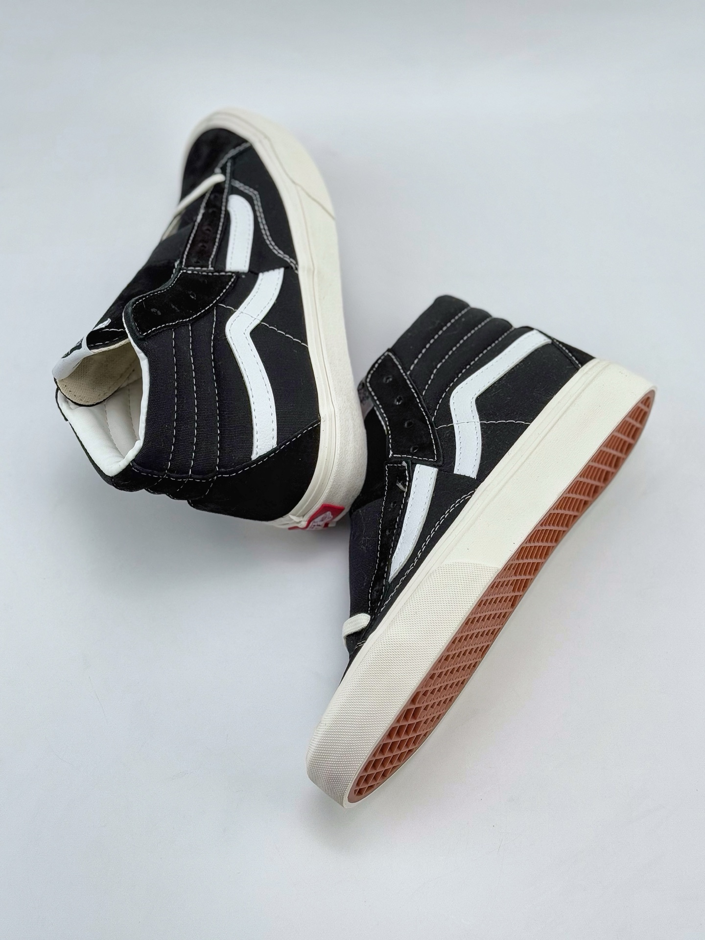 2025VANS SK8 Hi解构高帮 Vans经典SK8-Hi高帮帆布鞋男女滑板鞋 VN000CNKBA2