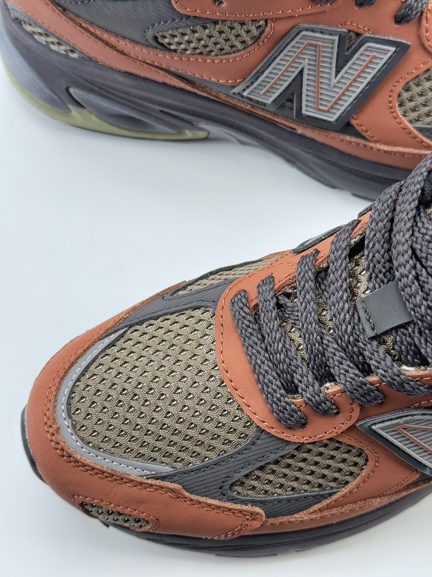 New Balance NB2010系列 新百伦经典复古休闲运动板鞋  U2010NB2