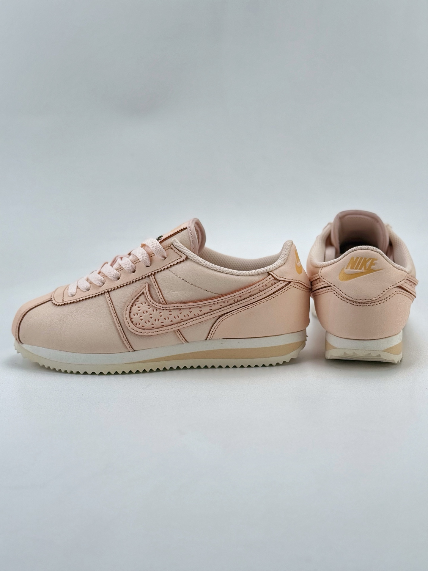 Nike Classic Cortez PRM 粉 经典阿甘 经典版型 FN7665-838