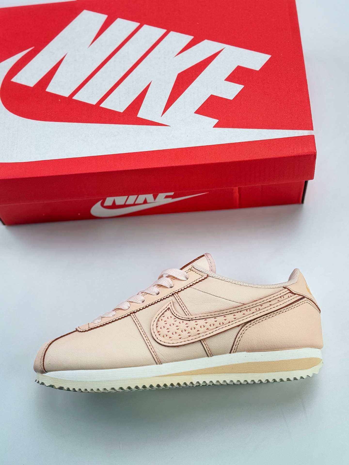 Nike Classic Cortez PRM 粉 经典阿甘 经典版型 FN7665-838