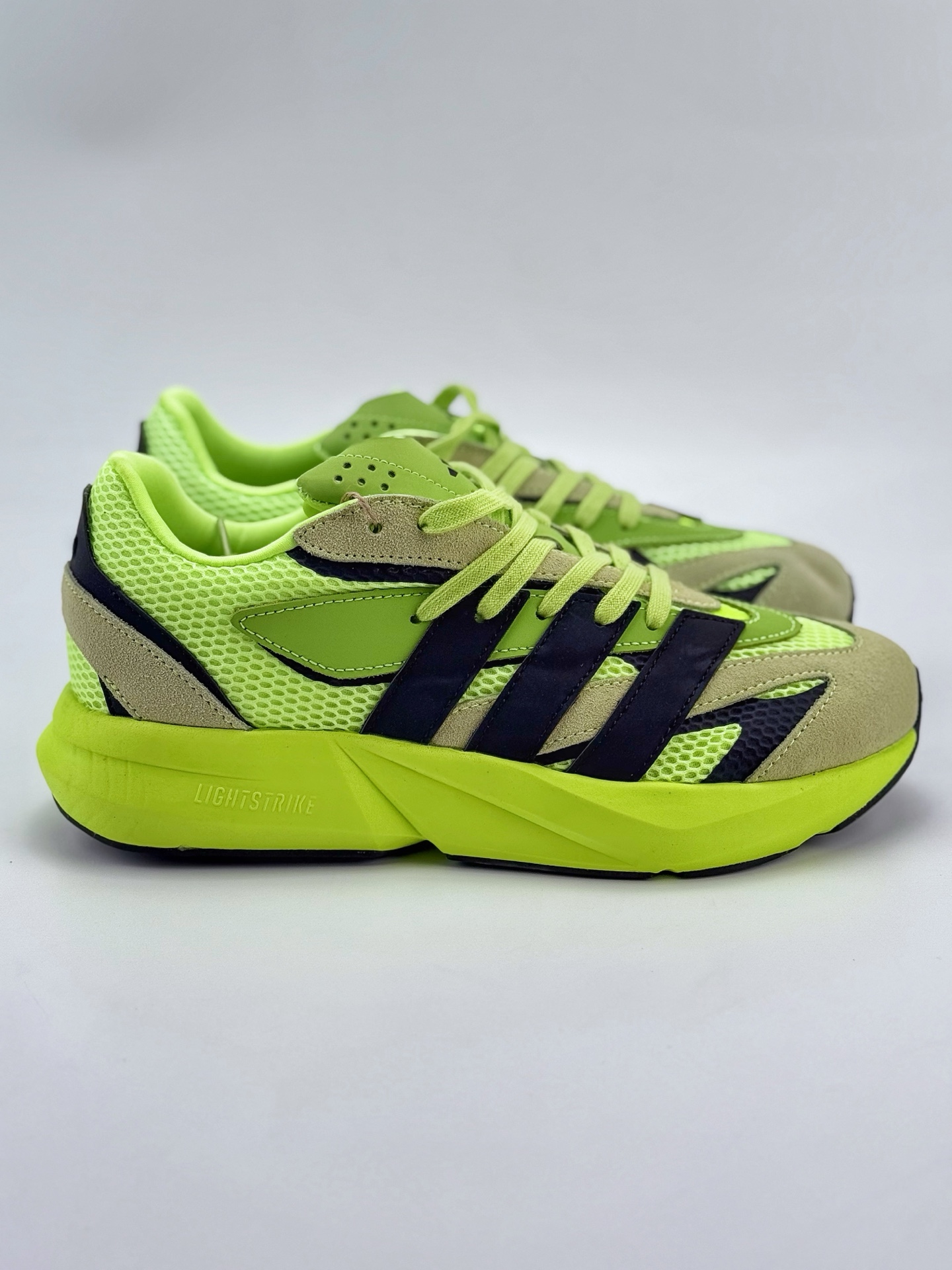 Ad LIGHTBLAZE 绿黑 耐磨减震专业跑步鞋 JP7308