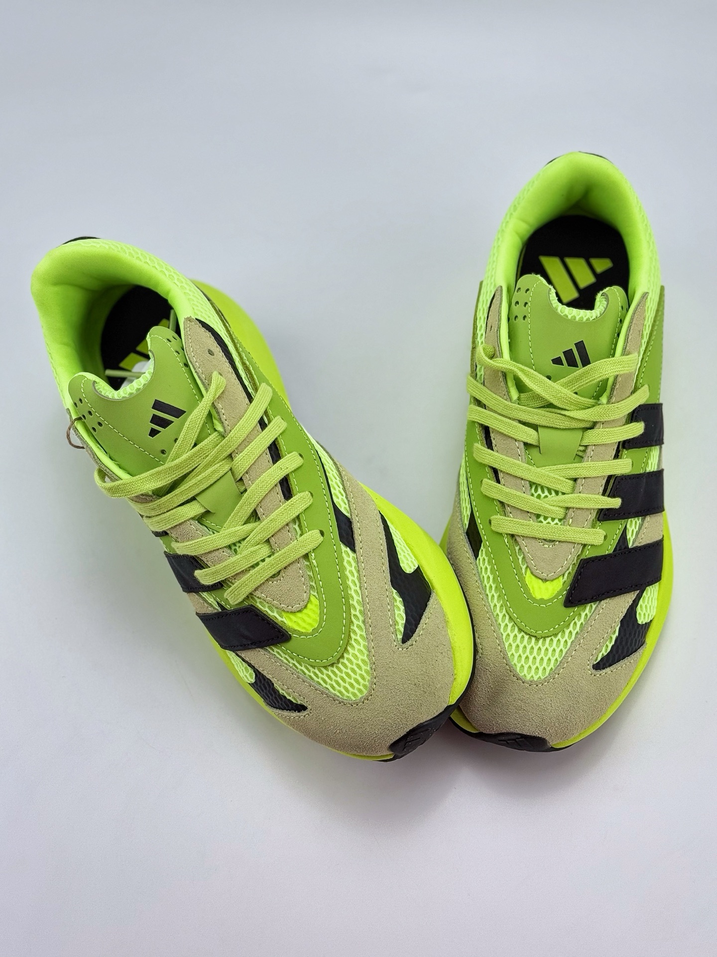 Ad LIGHTBLAZE 绿黑 耐磨减震专业跑步鞋 JP7308