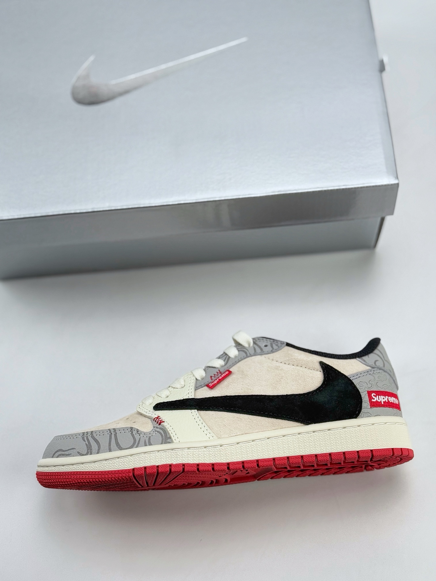 Travis Scott x Nike Air Jordan 1 Low x Supreme Air Jordan 1 Low 反转米灰黑翻毛倒钩  DM7866-078