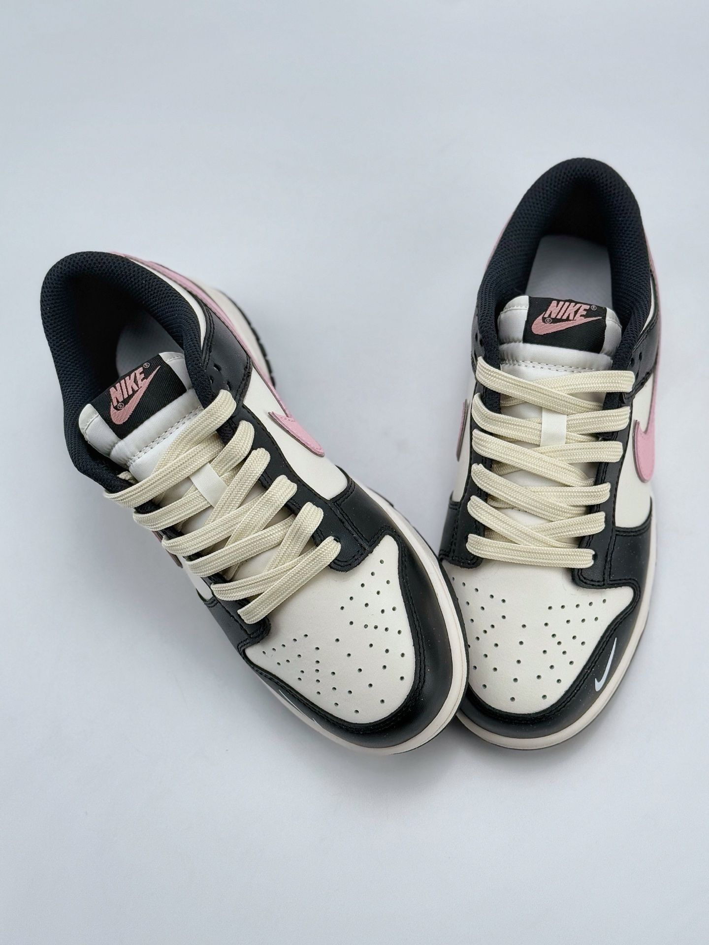 Nike SB Dunk Low 星辰蝶梦 黑白粉  BP1220-009