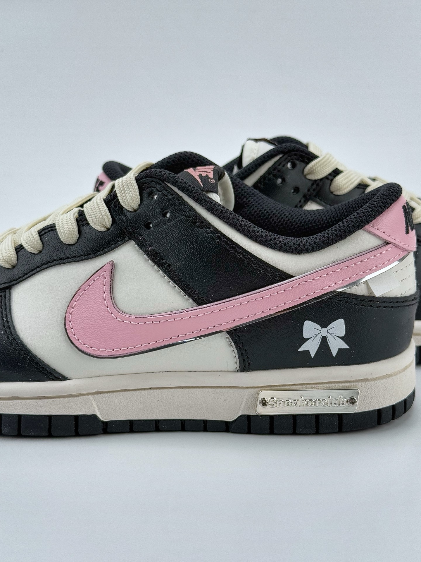 Nike SB Dunk Low 星辰蝶梦 黑白粉  BP1220-009