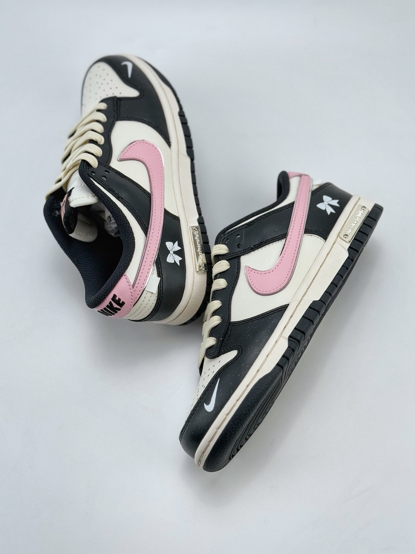 Nike SB Dunk Low 星辰蝶梦 黑白粉  BP1220-009