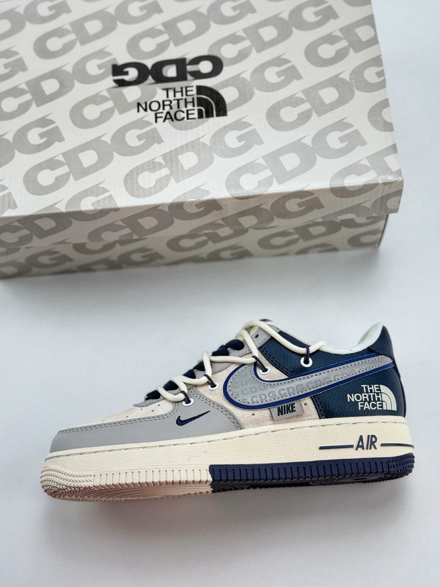 Nike Air Force 1 Low 07 x The North Face x CDG 白灰蓝小钩绑带  DM6688-024