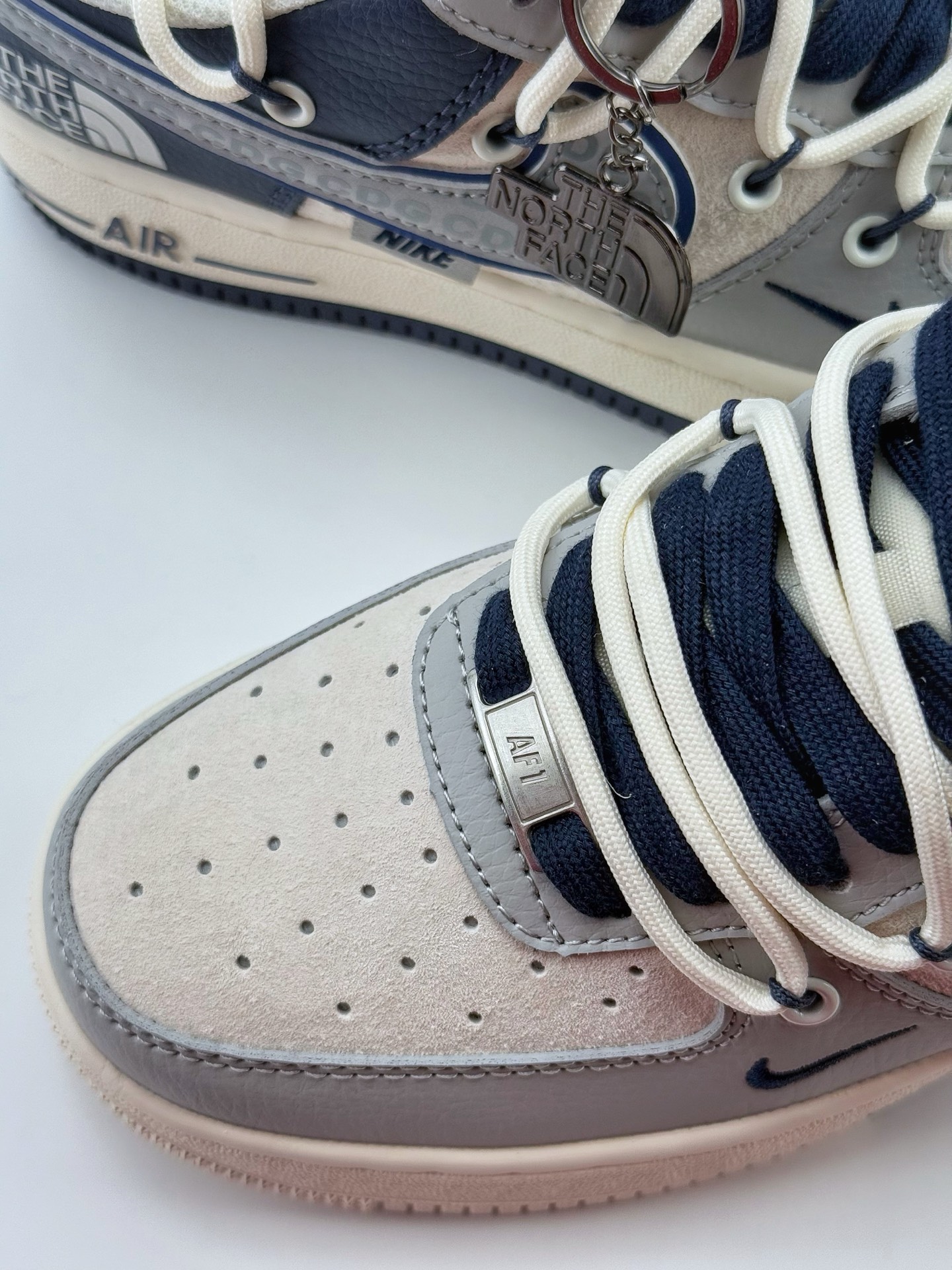 Nike Air Force 1 Low 07 x The North Face x CDG 白灰蓝小钩绑带  DM6688-024