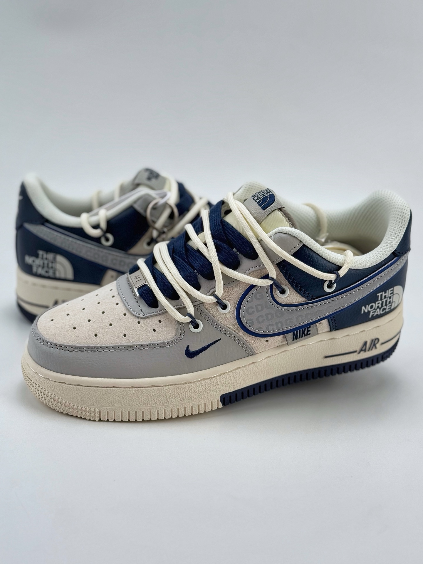 Nike Air Force 1 Low 07 x The North Face x CDG 白灰蓝小钩绑带  DM6688-024