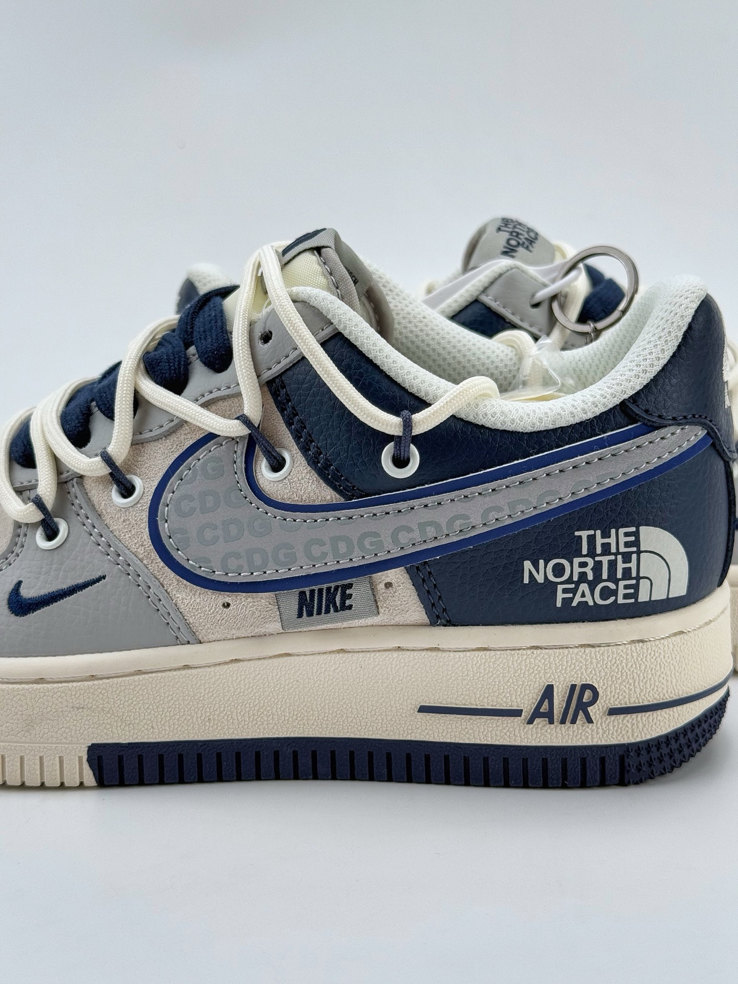 Nike Air Force 1 Low 07 x The North Face x CDG 白灰蓝小钩绑带  DM6688-024