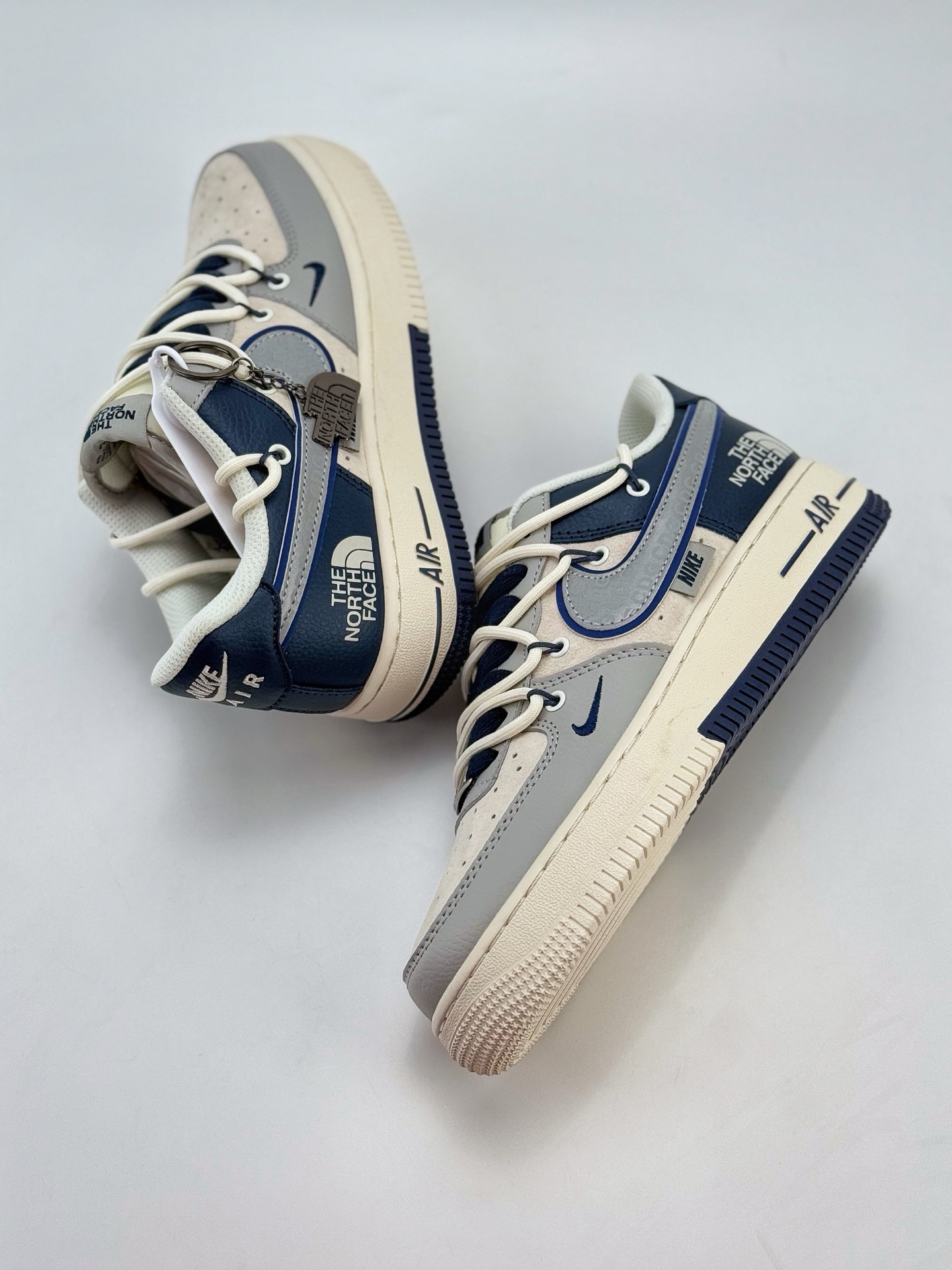 Nike Air Force 1 Low 07 x The North Face x CDG 白灰蓝小钩绑带  DM6688-024